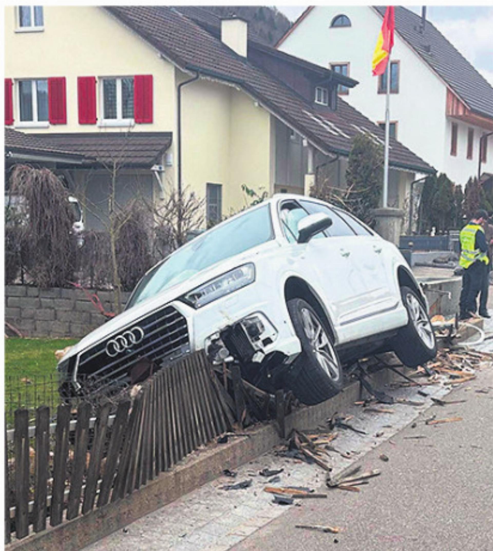 Führerausweise abgenommen - Das Bild wird blockiert. – Möglicherweise durch einen aktiven Adblocker.