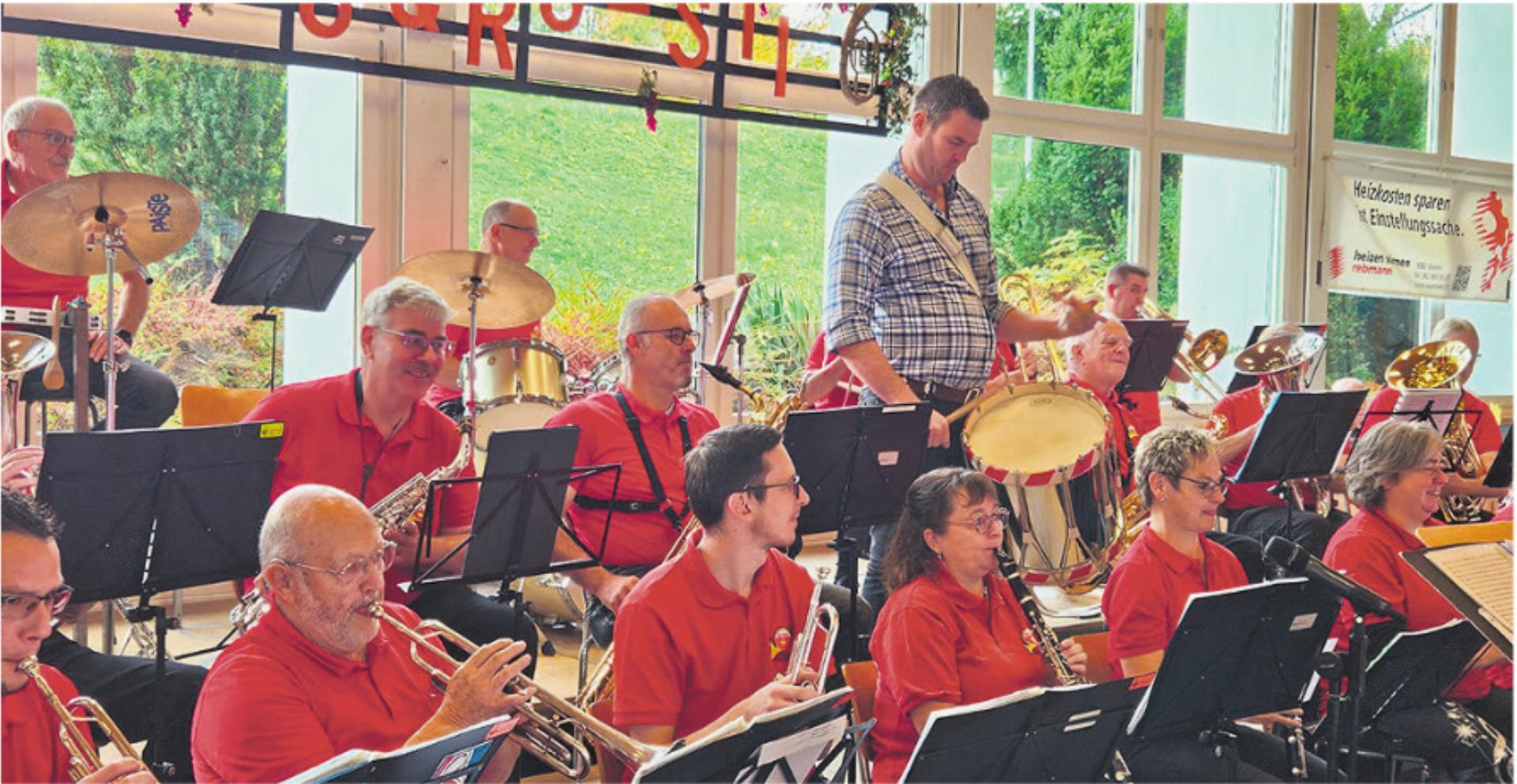 Musig, Röschti und Nationalrat als Tambour - Das Bild wird blockiert. – Möglicherweise durch einen aktiven Adblocker.