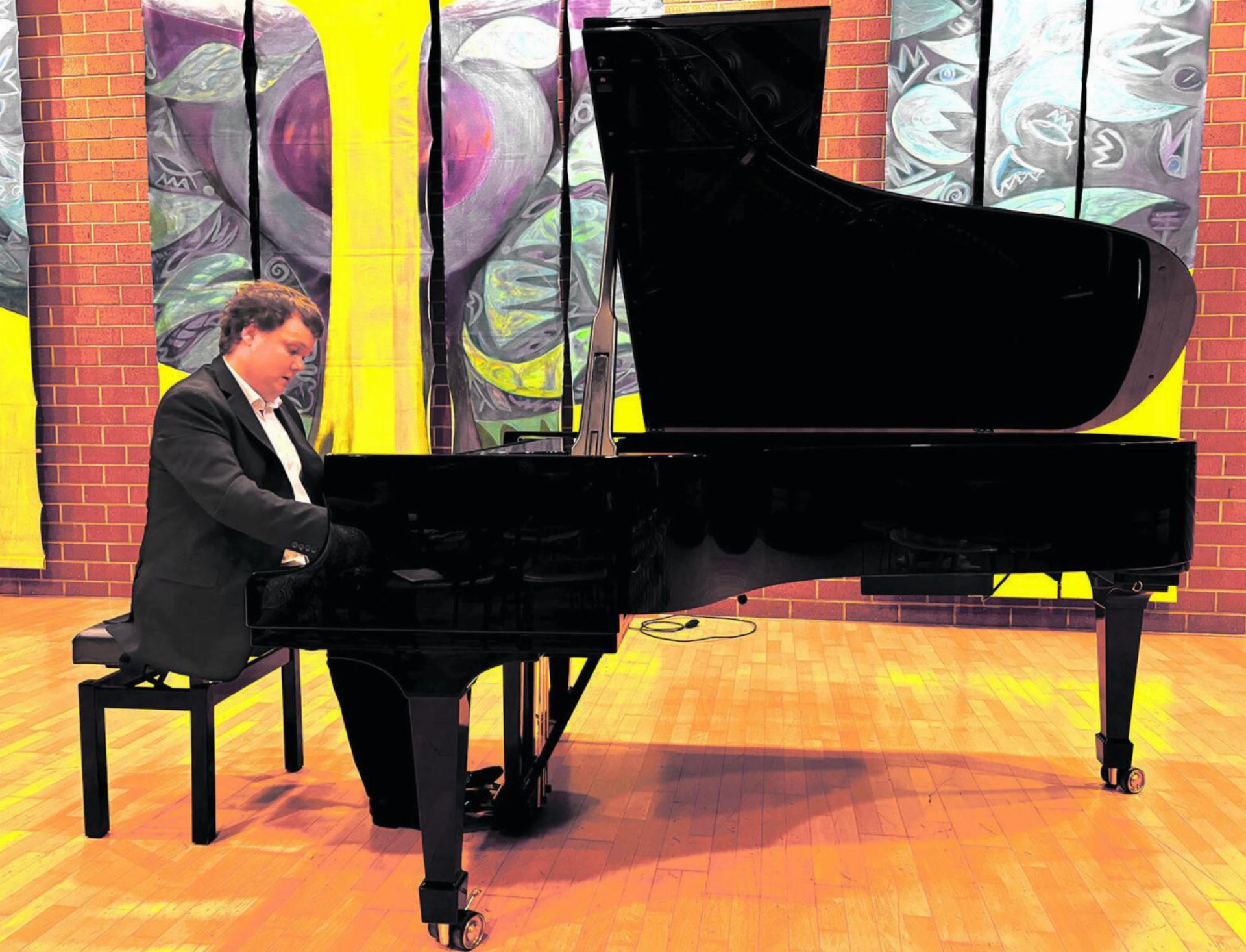 Frederic Bager während der Klaviersonate Nr. 32 von Beethoven Foto: zVg