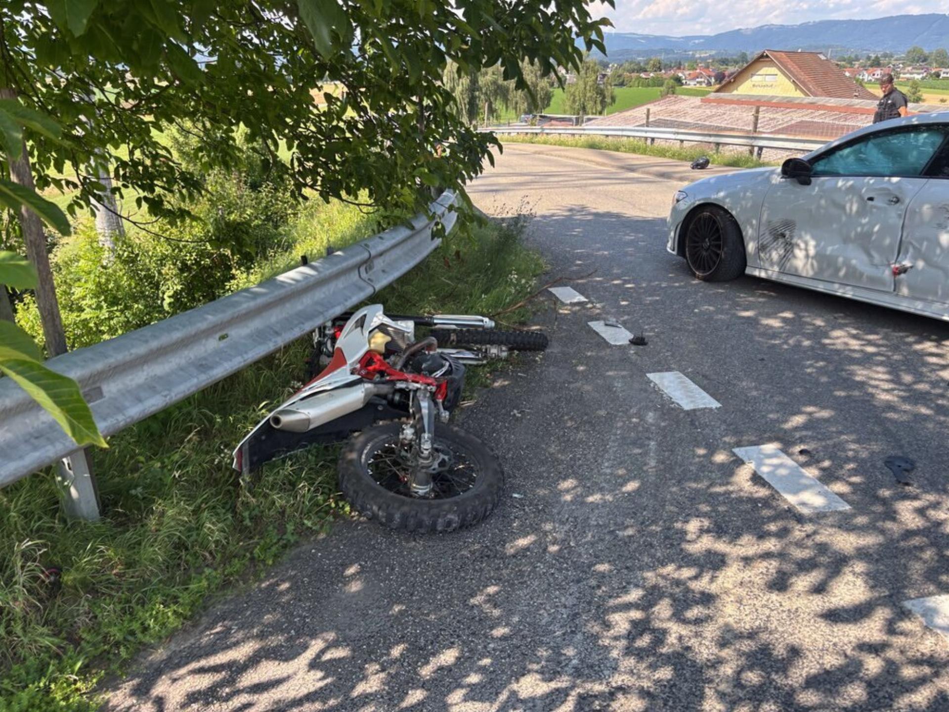 Möhlin: Motorradlenker bei Verkehrsunfall schwer verletzt