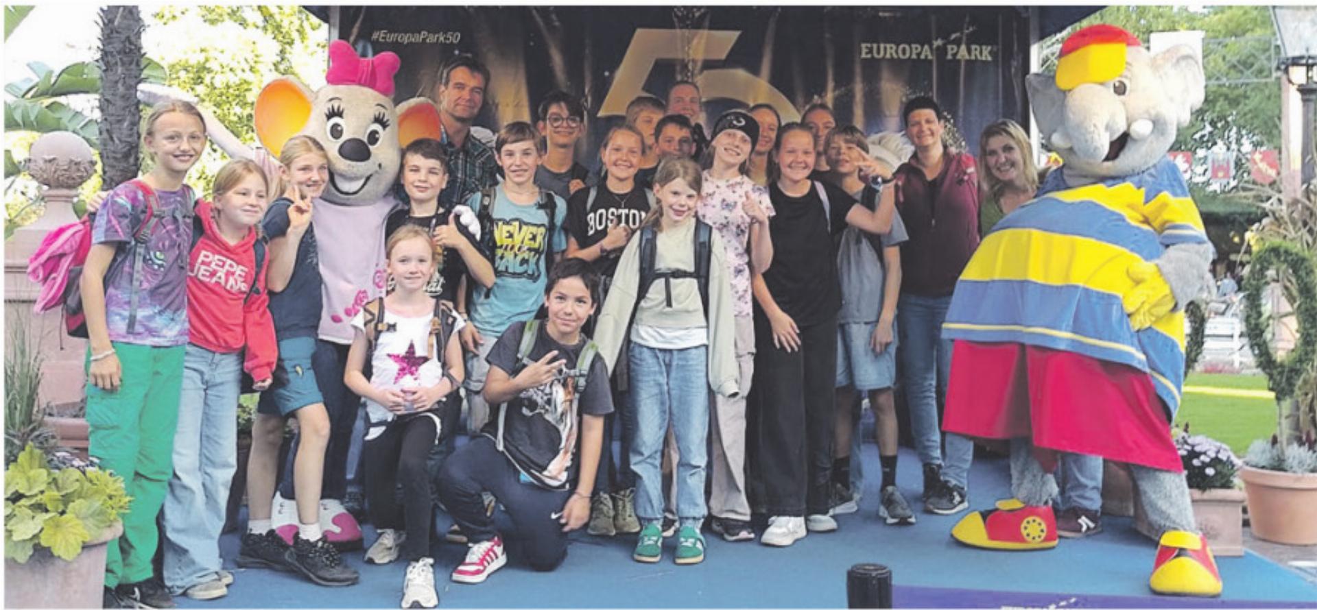 KAISTER MINISTRANTEN REISTEN NACH RUST IN DEN EUROPA-PARK - Das Bild wird blockiert. – Möglicherweise durch einen aktiven Adblocker.
