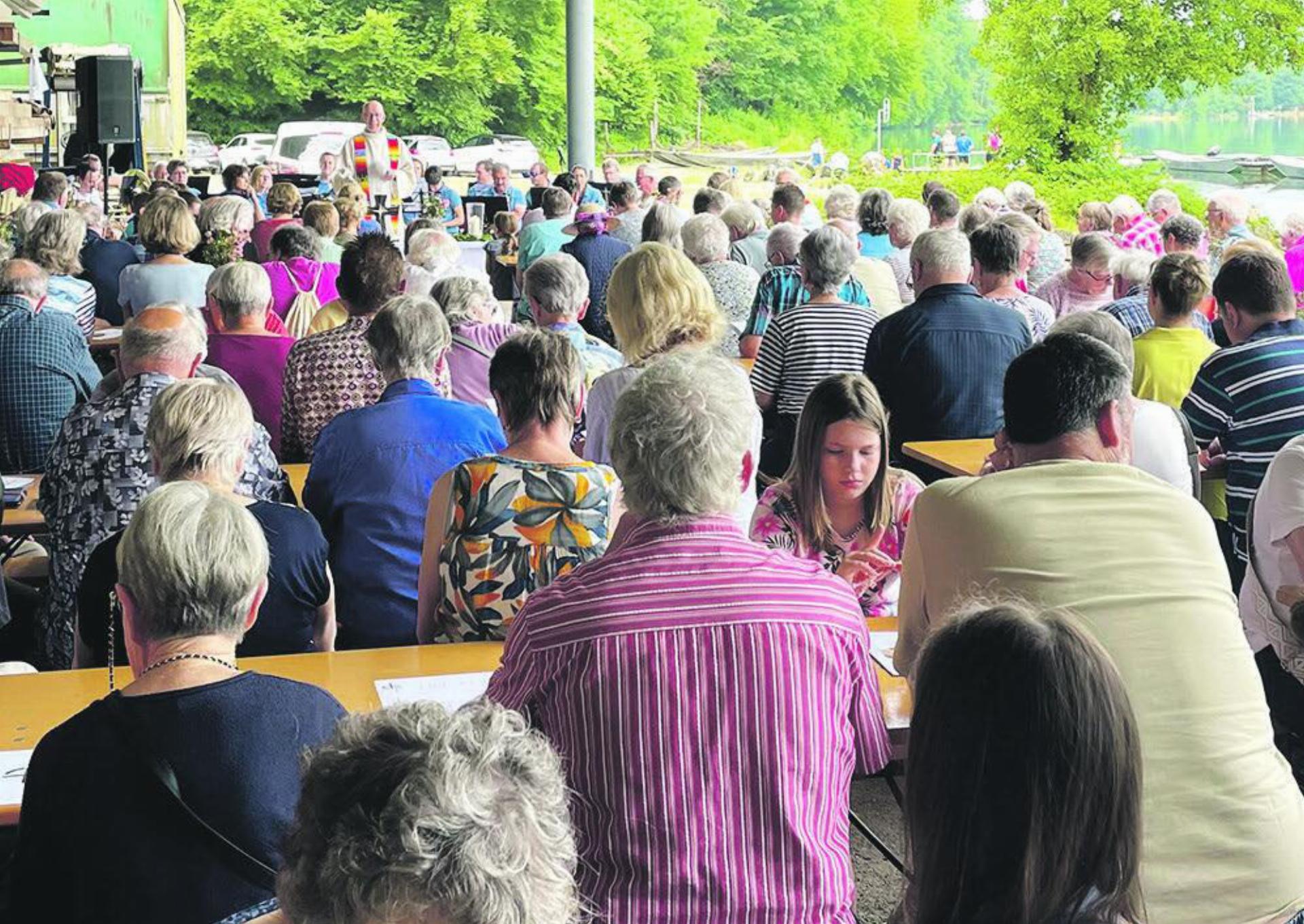 CHRISTKATHOLISCHE KIRCHGEMEINDEN FRICKTAL