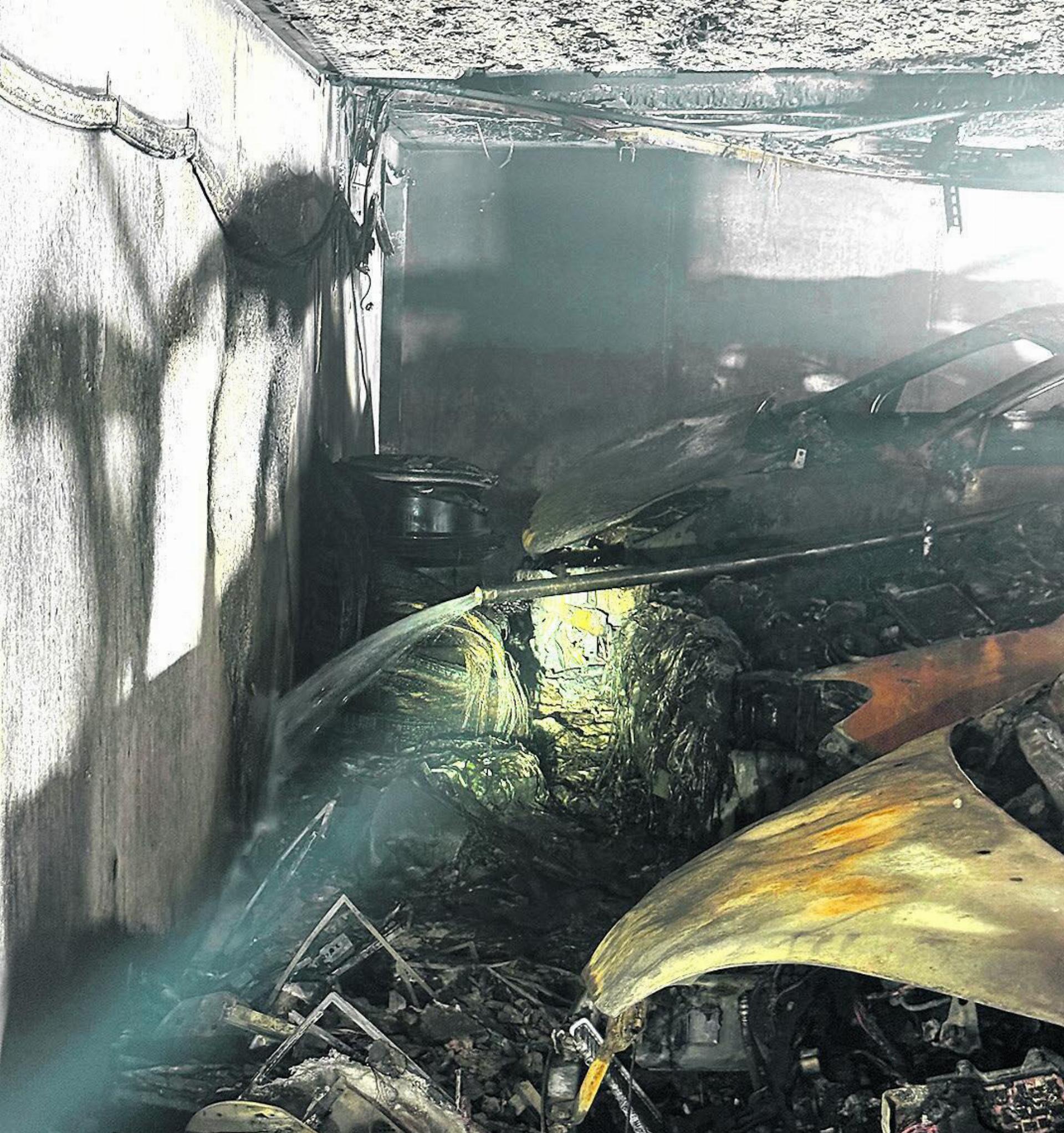 Brand in Möhliner Tiefgarage richtet enormen Sachschaden an