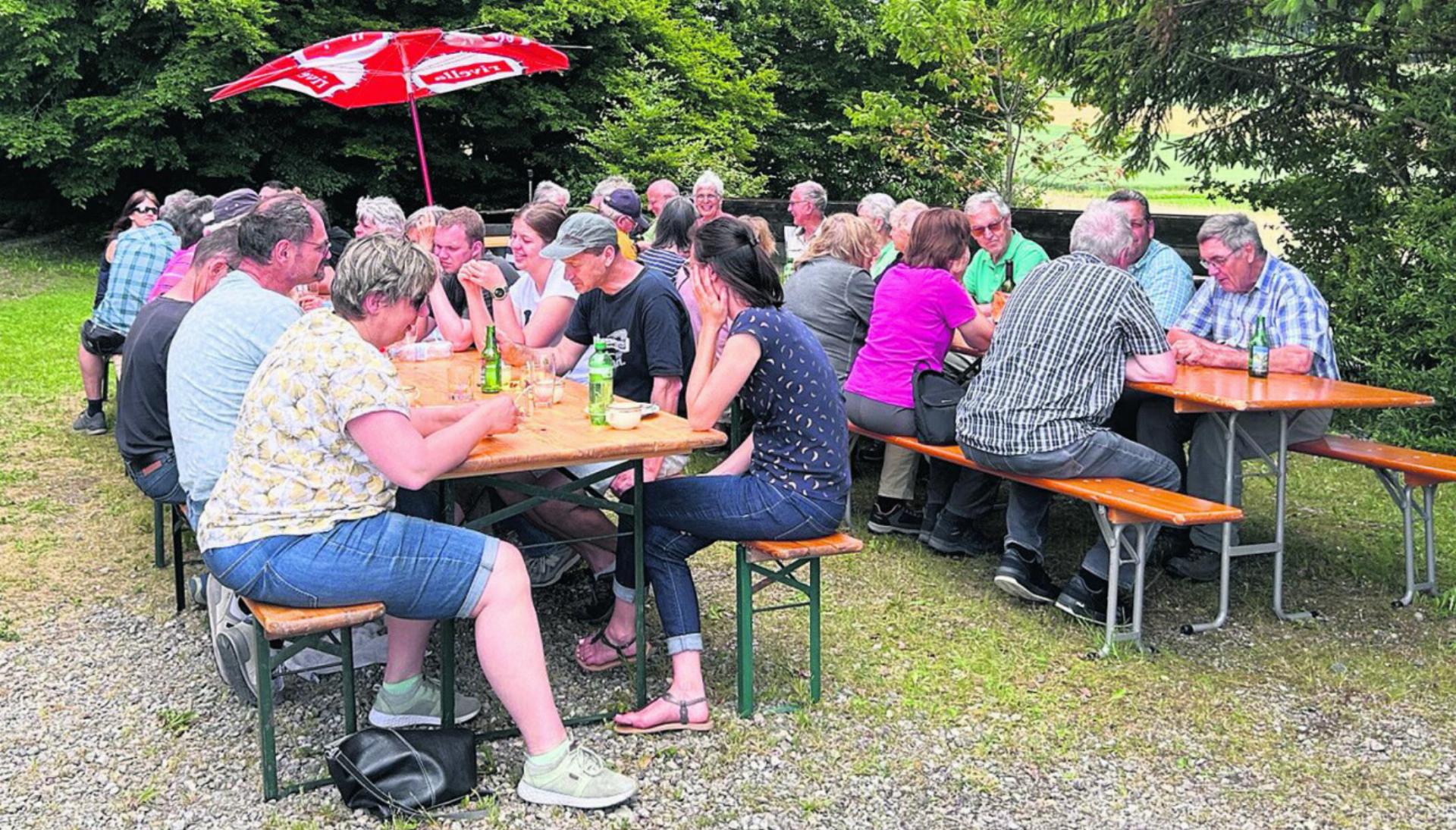 FAMILIENGRILLPLAUSCH BEIM SCHÜTZENHAUS METTAU