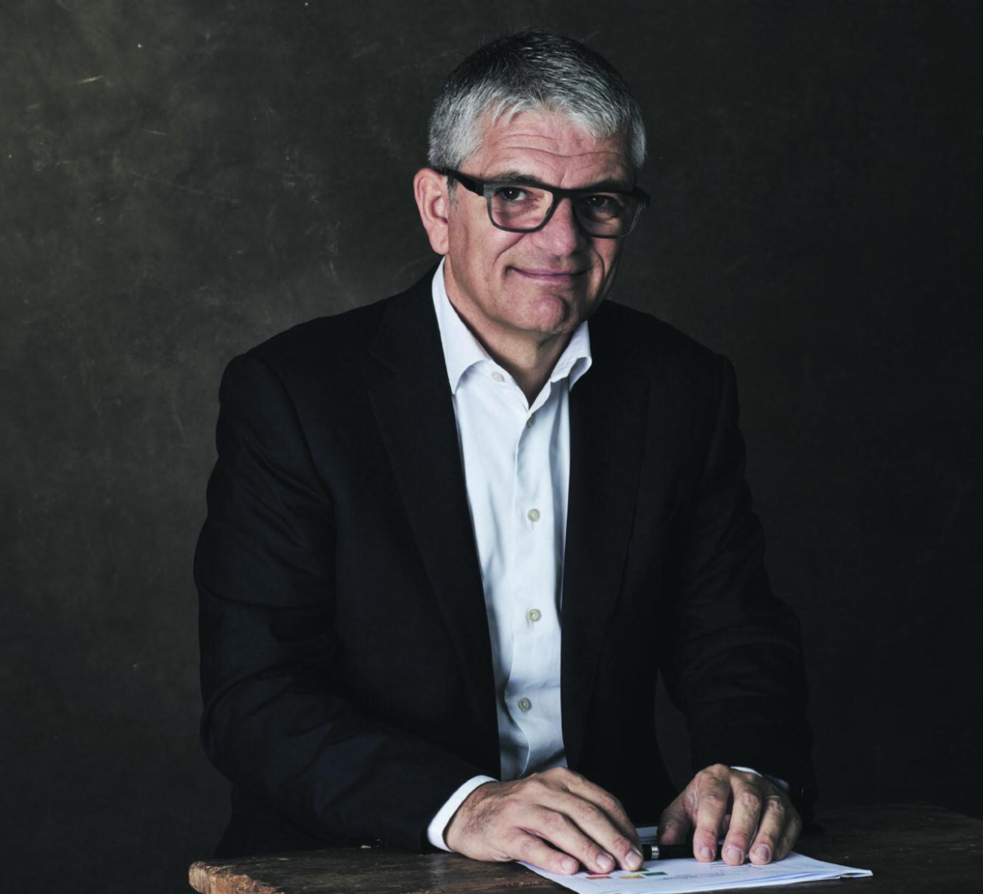 Manuel Battegay erhält Auszeichnung