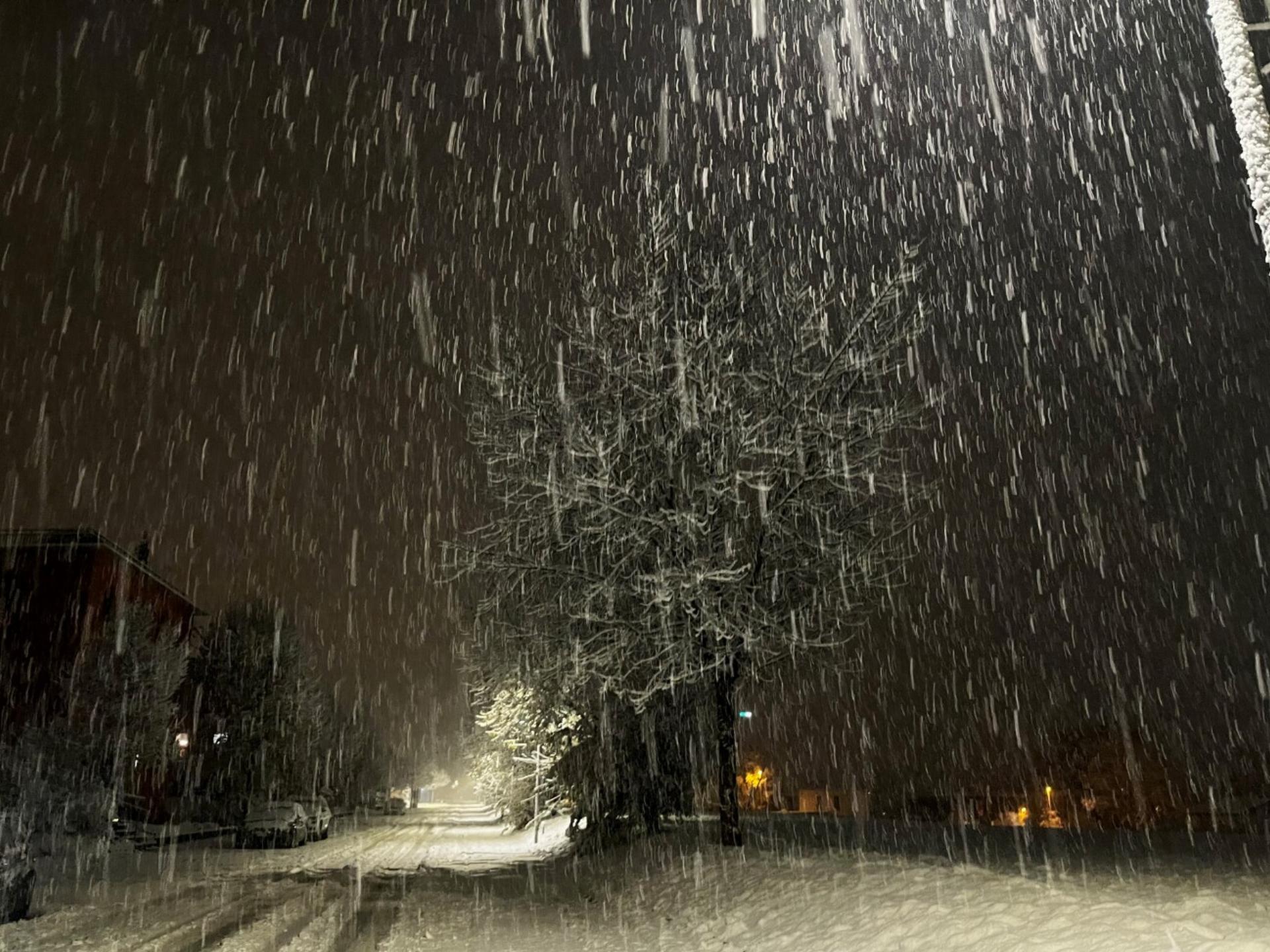 Aargau: Zahlreiche Unfälle wegen Wintereinbruchs