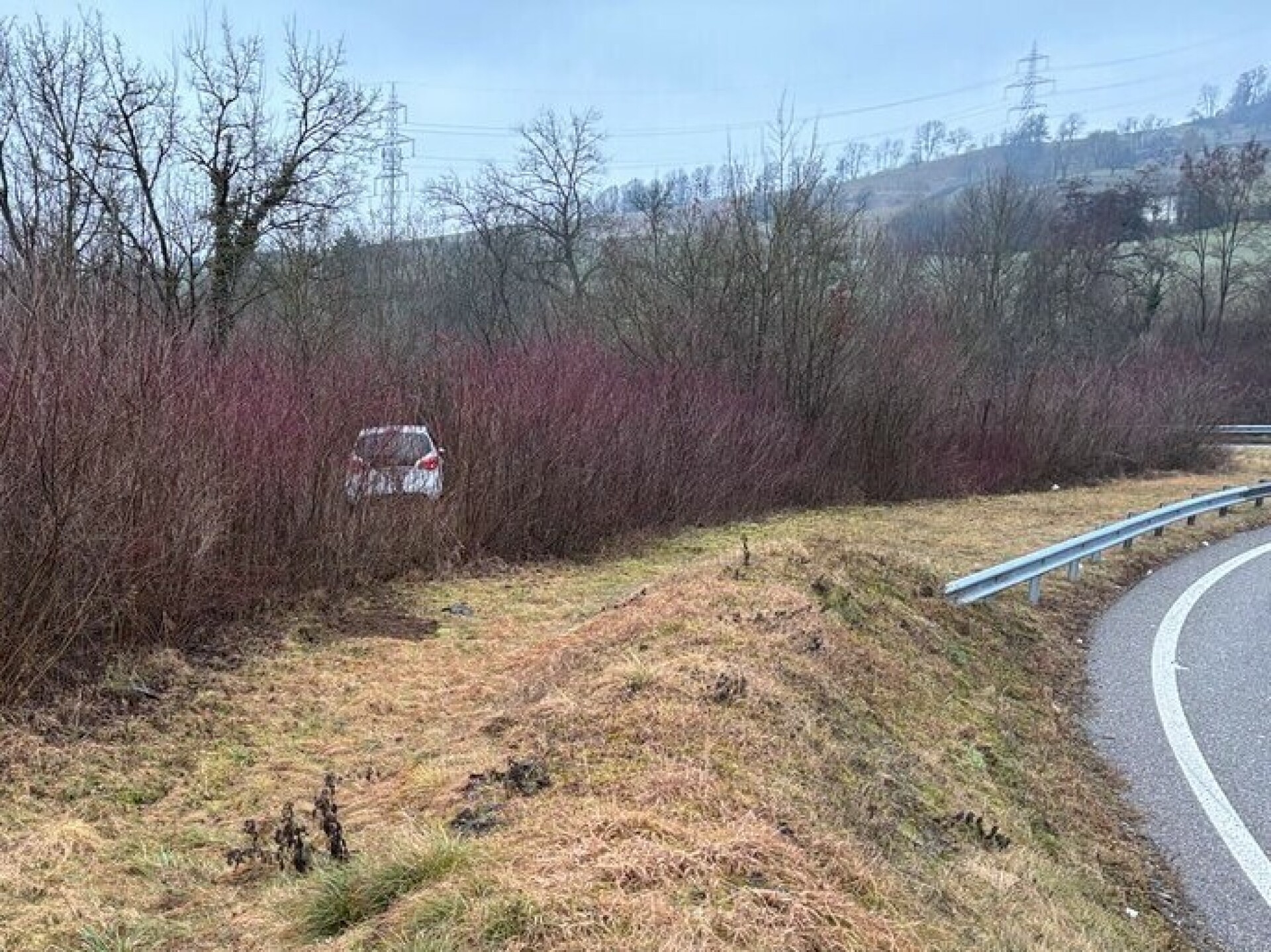 Frick: alkoholisierter Automobilist (80) fährt bei Autobahn-Ausfahrt ins Gebüsch - Das Bild wird blockiert. – Möglicherweise durch einen aktiven Adblocker.