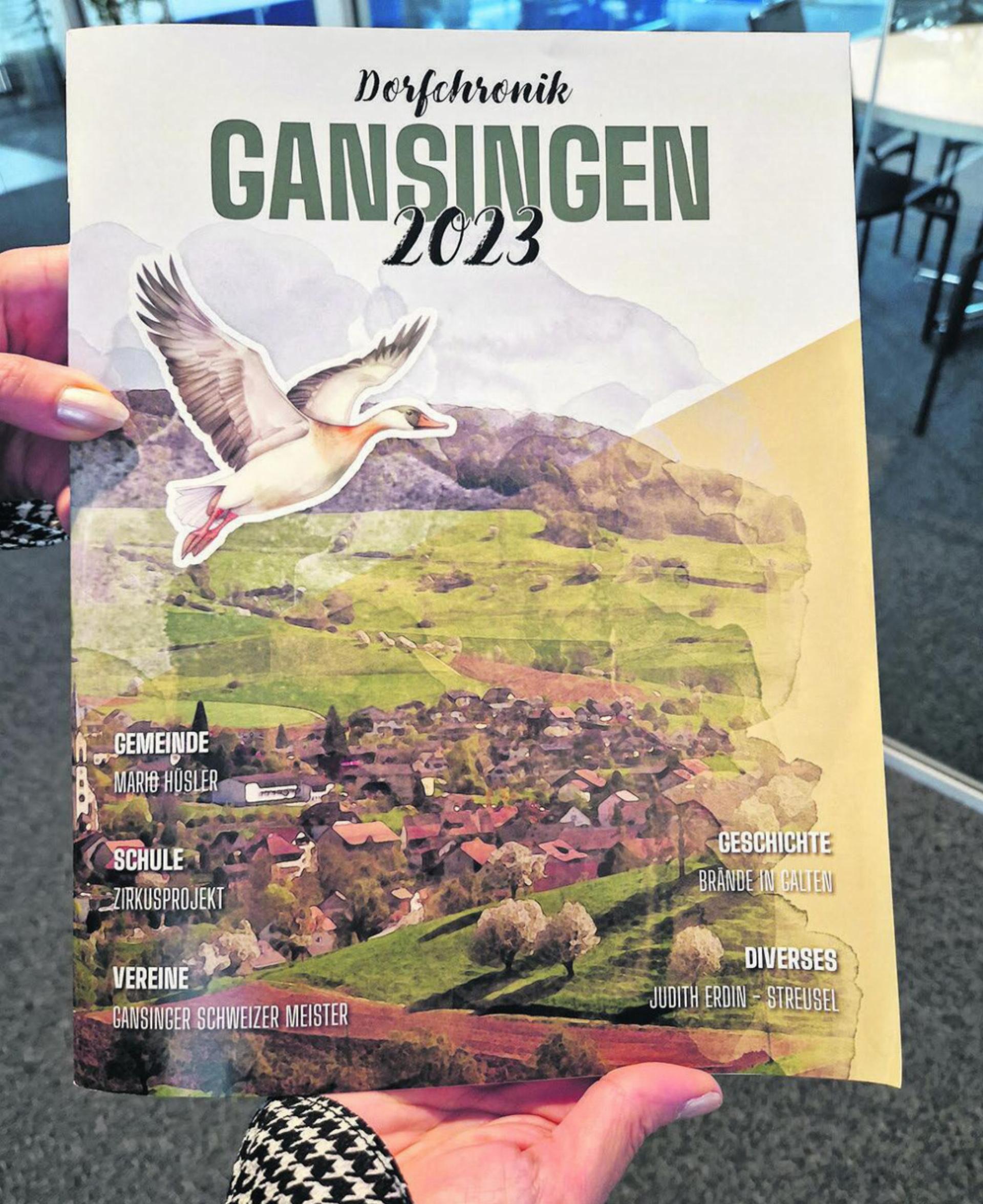 Mit der «Gans», dem Wappentier von Gansingen, auf Tiefflug durch die Gansinger Geschehnisse im 2023 und auch weit in die Vergangenheit. Foto: Bernadette Zaniolo