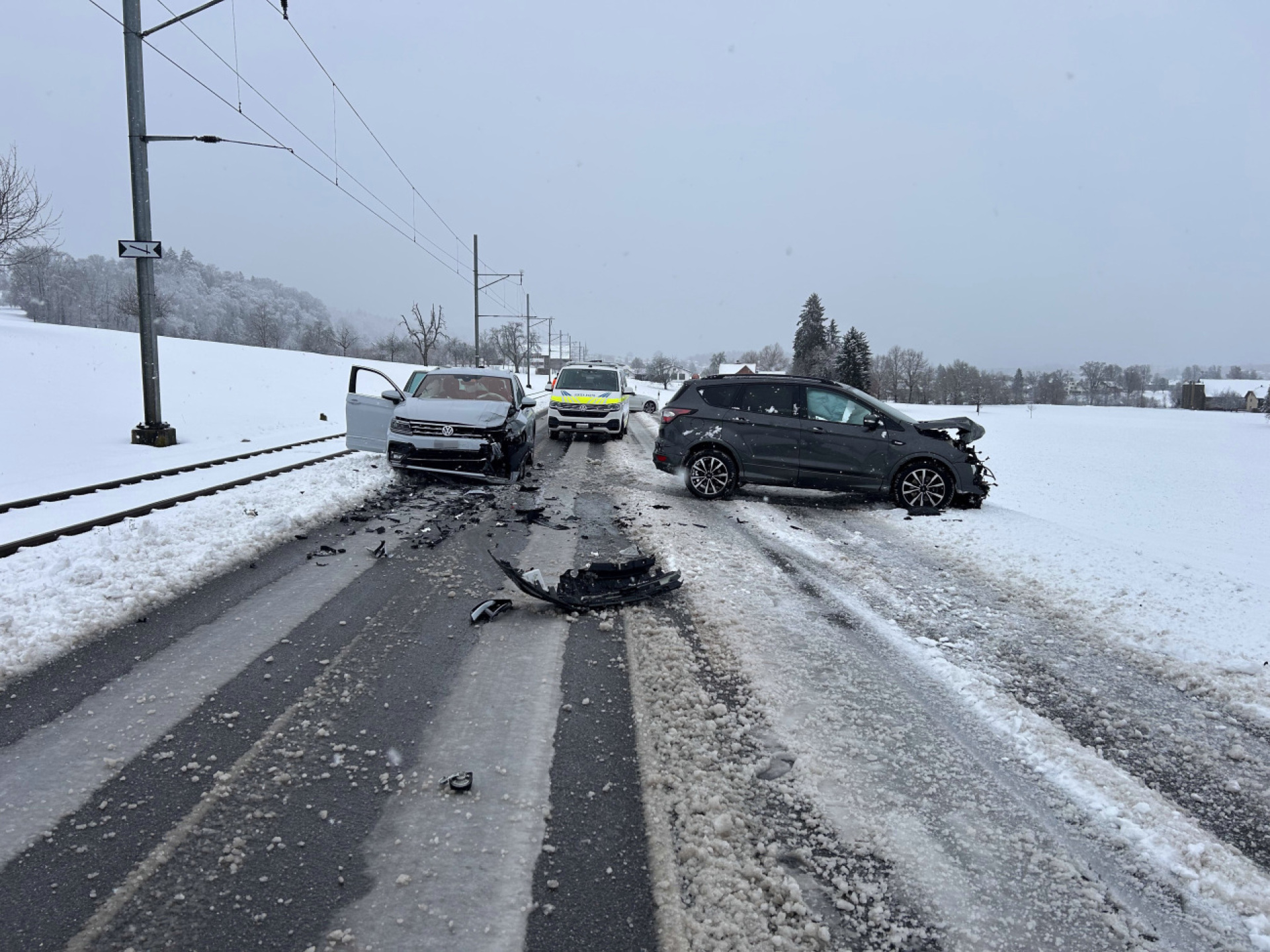 Aargau: Zahlreiche Unfälle wegen Schneefall  - Das Bild wird blockiert. – Möglicherweise durch einen aktiven Adblocker.
