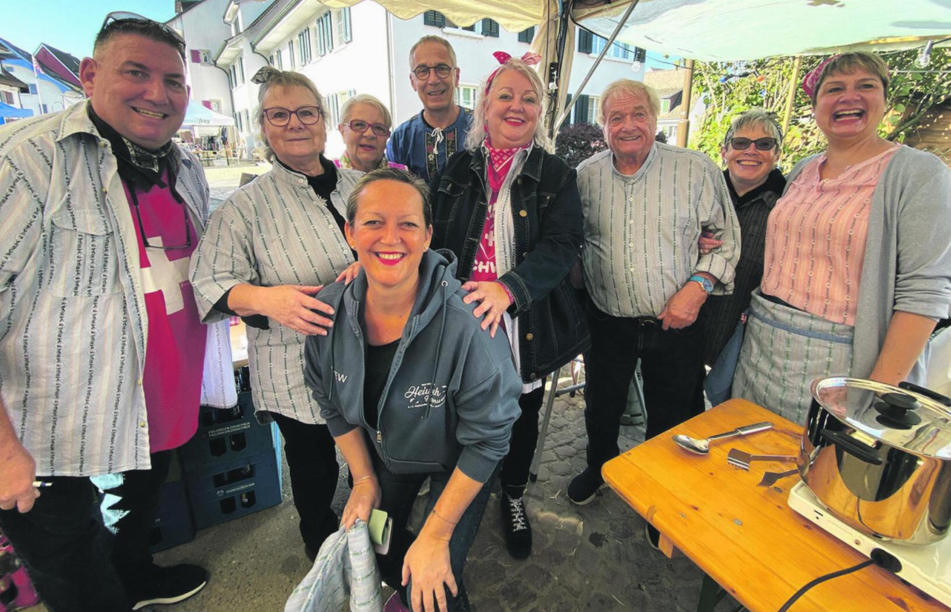 Eine Volkskultur-Veranstaltung mit nur freudigen Gesichtern - Das Bild wird blockiert. – Möglicherweise durch einen aktiven Adblocker.