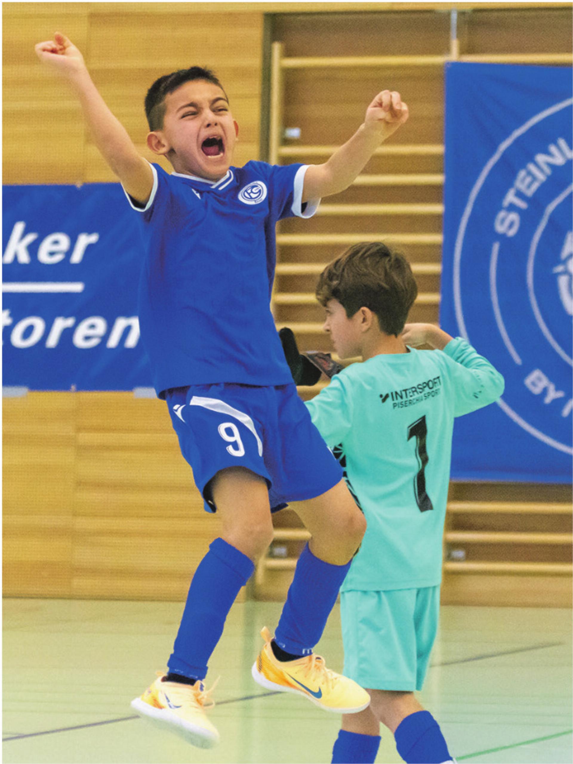 Zaubern vor Zuschauern - Das Bild wird blockiert. – Möglicherweise durch einen aktiven Adblocker.