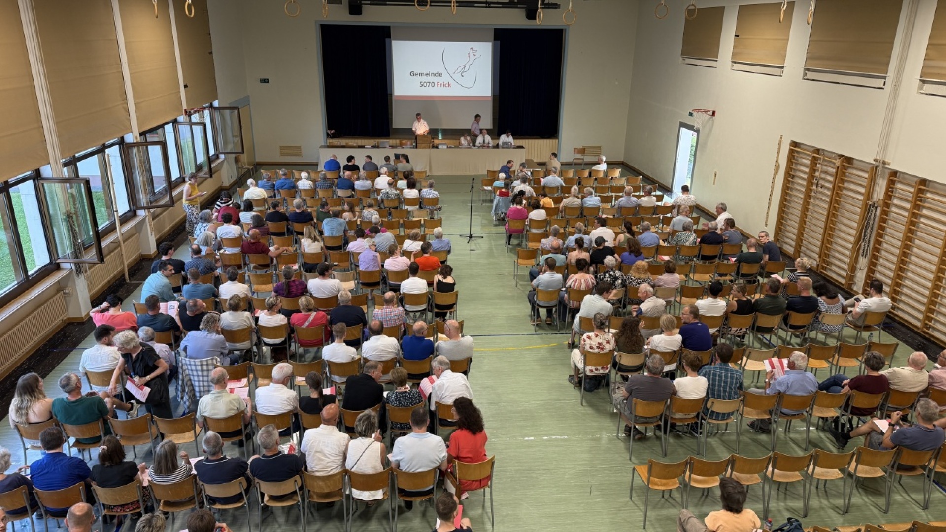 Frick: Rückweisung des Mehrzweckhallen-Kredits per Stichentscheid verhindert