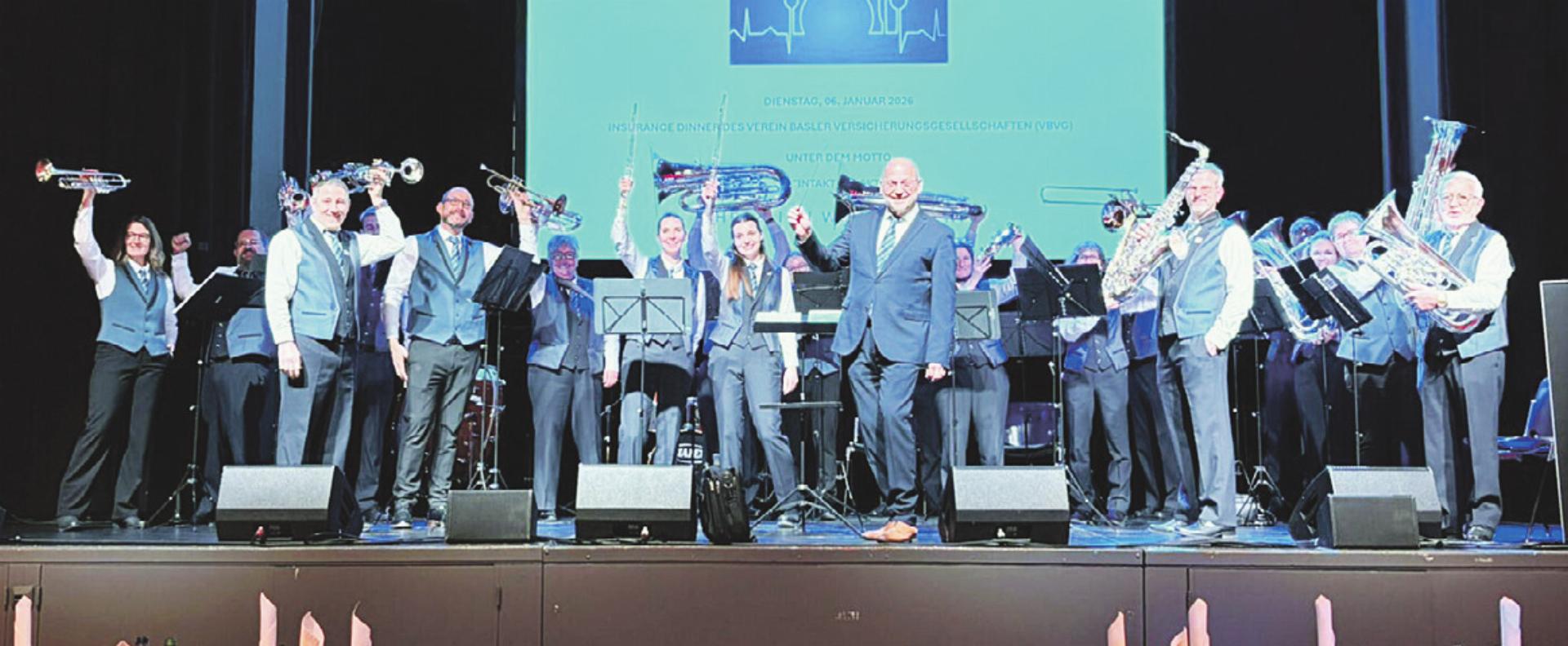 Kleine Dorfmusik in der grossen Stadt - Das Bild wird blockiert. – Möglicherweise durch einen aktiven Adblocker.