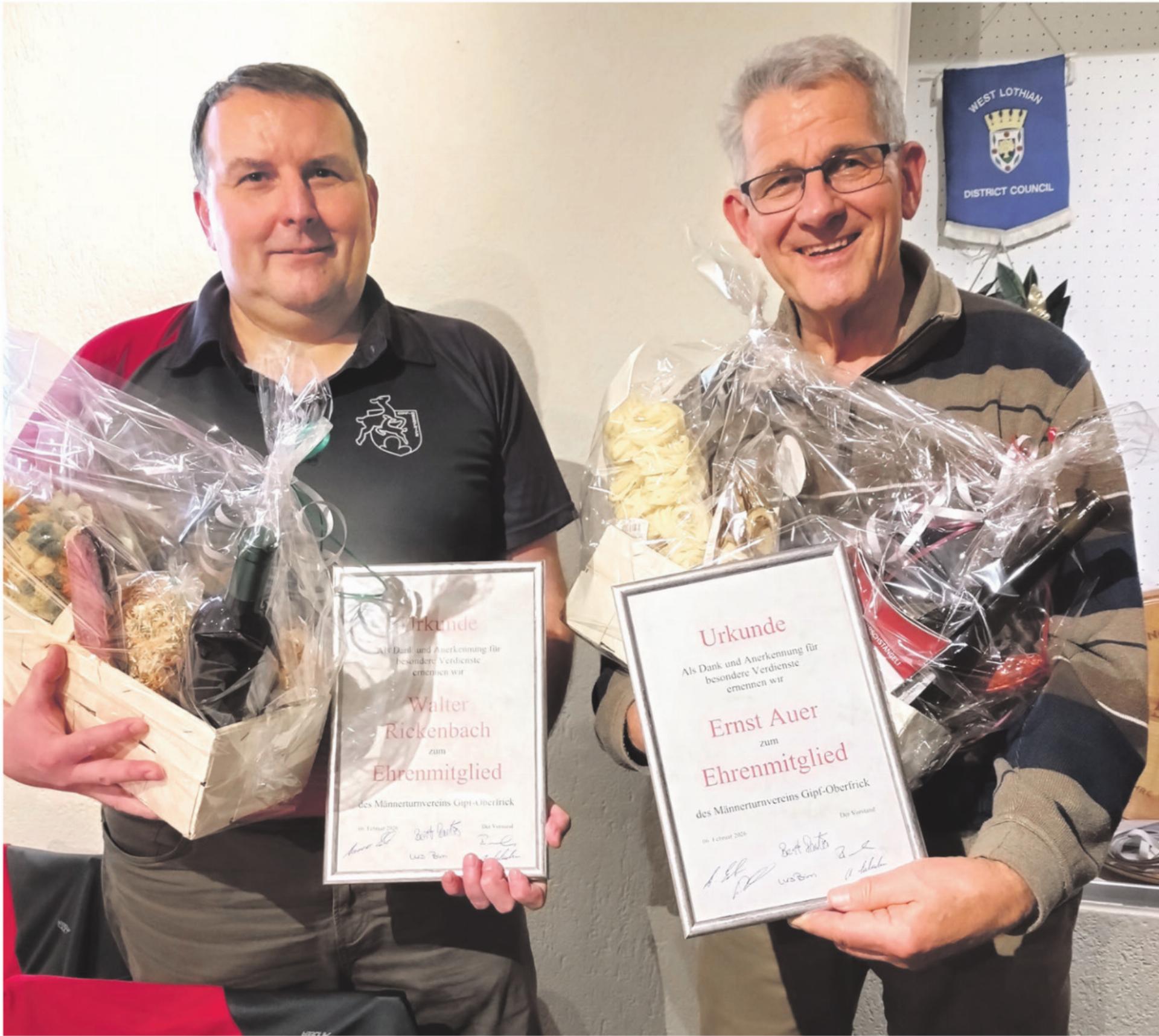 Zwei Ehrenmitglieder und vier Neueintritte - Das Bild wird blockiert. – Möglicherweise durch einen aktiven Adblocker.