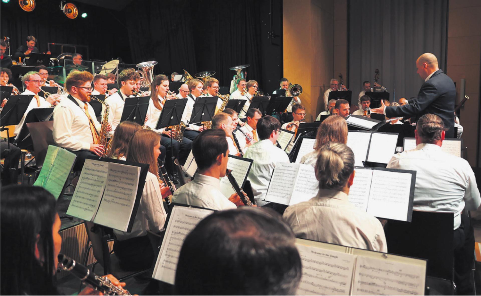 Aus dem Tritt, aber sehr überzeugend - Das Bild wird blockiert. – Möglicherweise durch einen aktiven Adblocker.