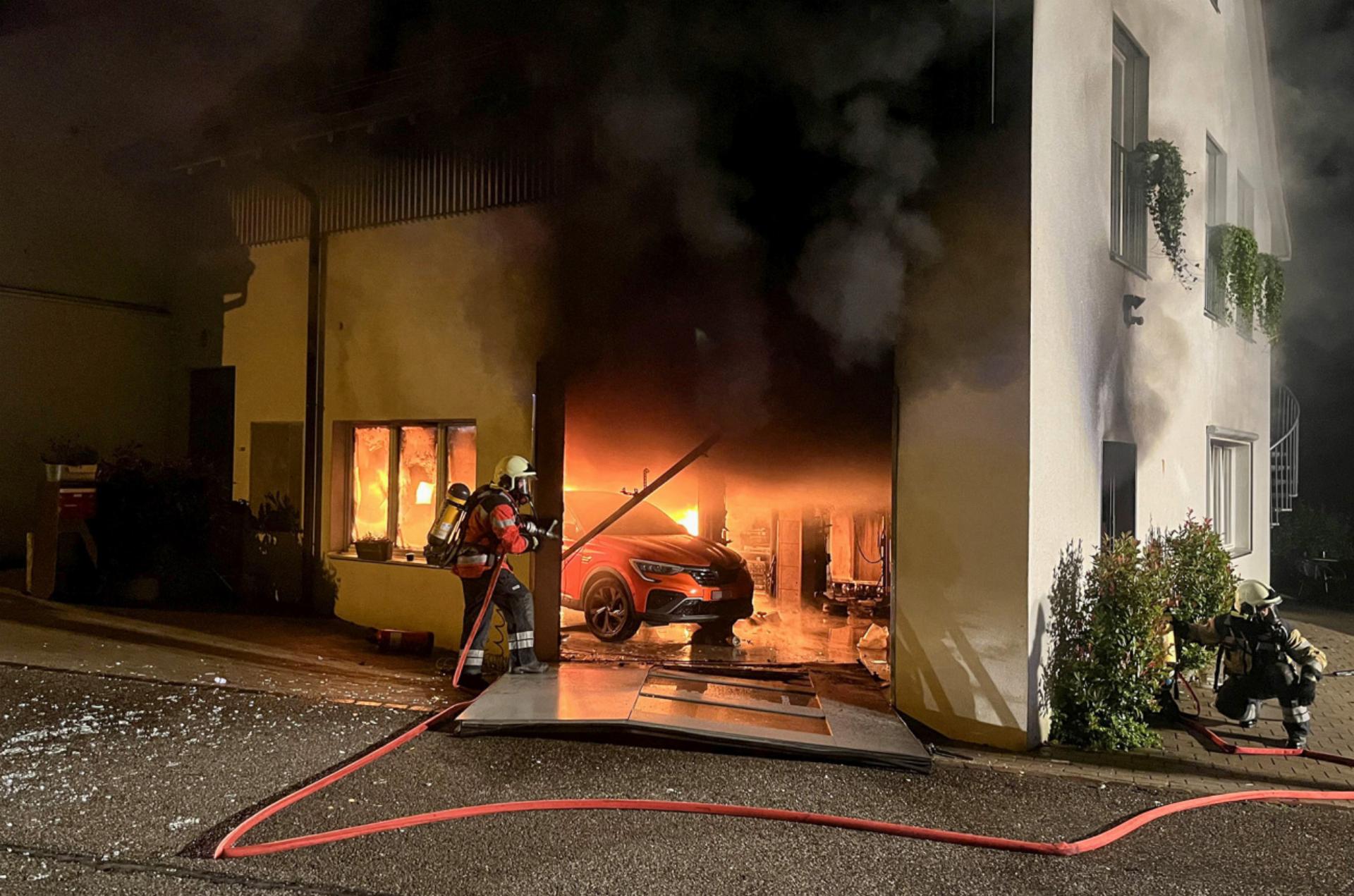 Maisprach: Brand in einer Autowerkstatt erfordert Feuerwehreinsatz