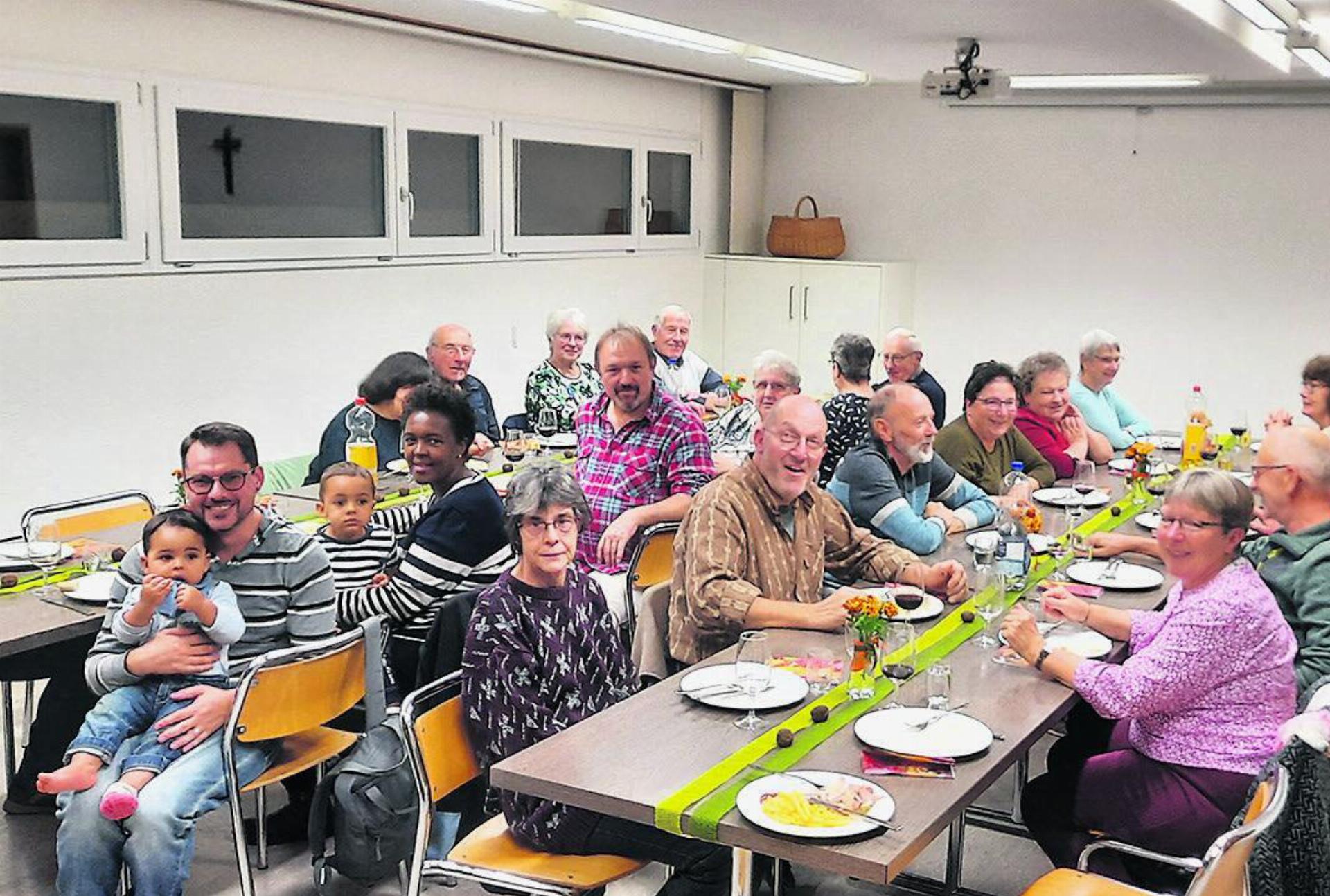 FRAUENBUND HELLIKON LUD ZUM «ZOBE»