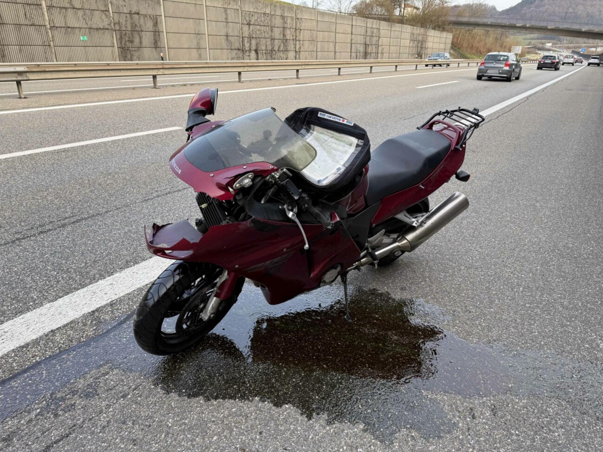 Frick: Alkoholisiert mit Motorrad verunfallt - Das Bild wird blockiert. – Möglicherweise durch einen aktiven Adblocker.