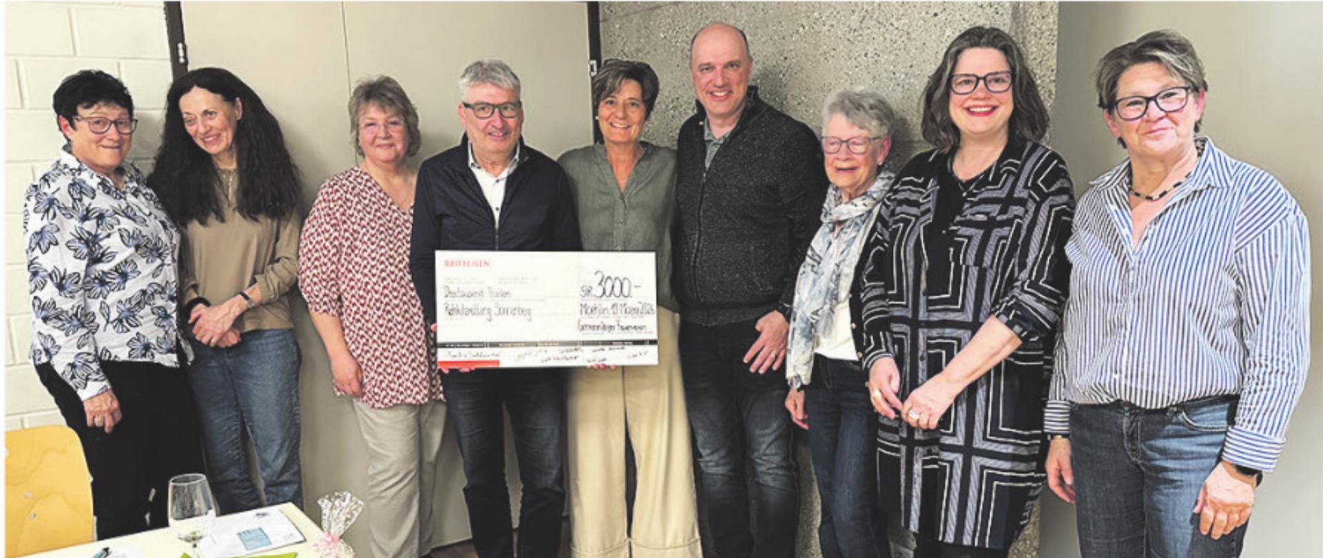 GROSSZÜGIGER FRAUENVEREIN - Das Bild wird blockiert. – Möglicherweise durch einen aktiven Adblocker.