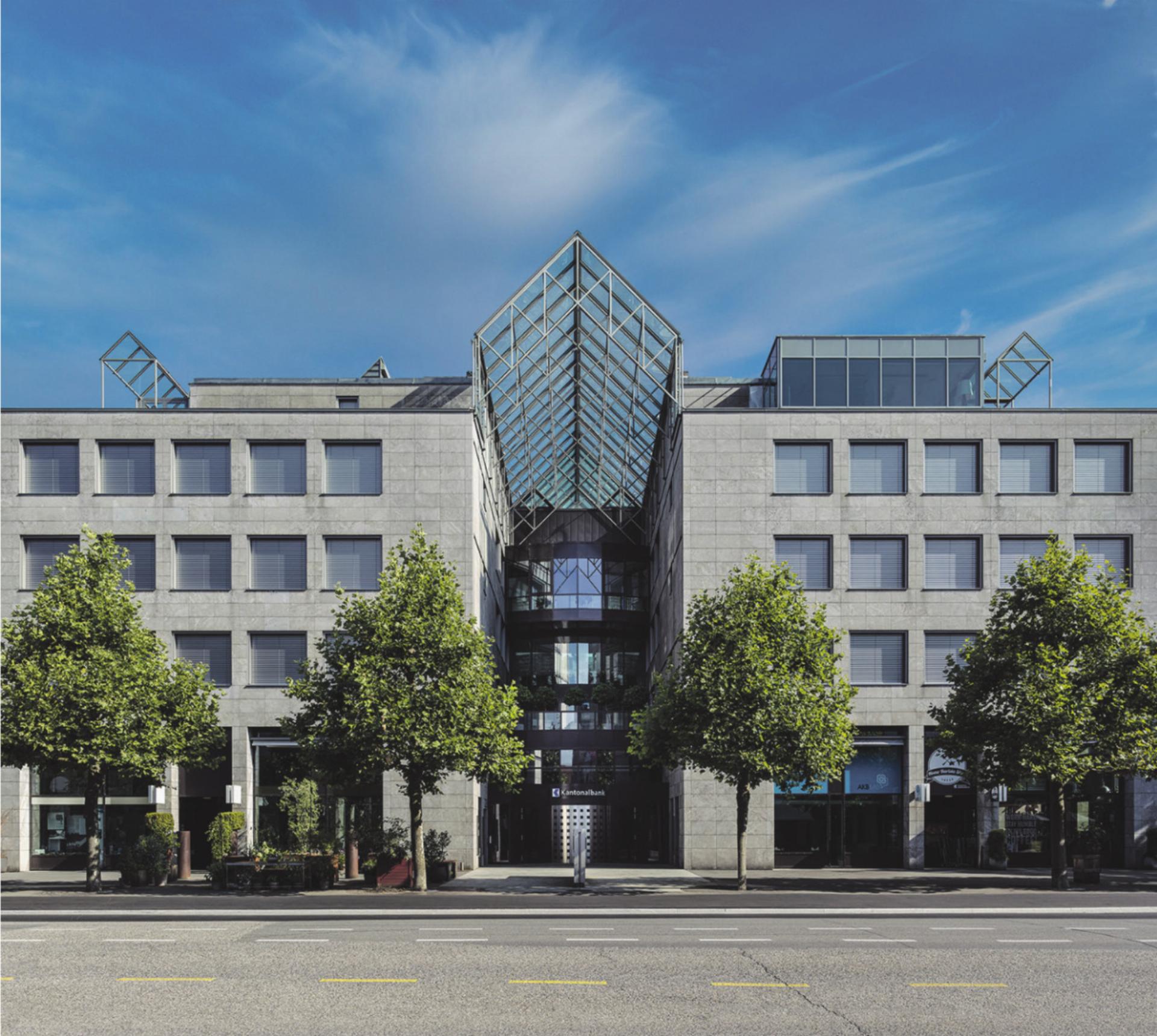 AKB mit mehr Wachstum aber weniger Gewinn - Das Bild wird blockiert. – Möglicherweise durch einen aktiven Adblocker.