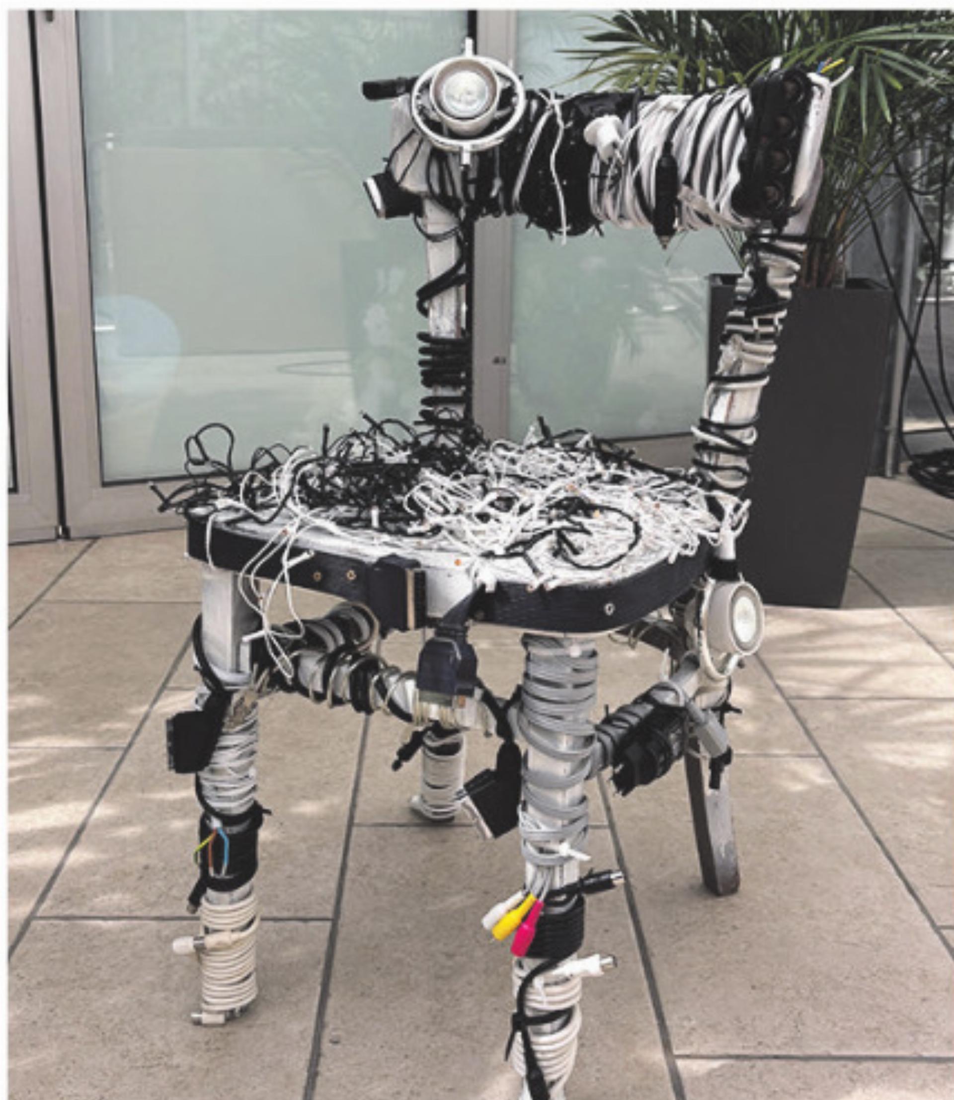 Schön verrückt, dieses «Stühle verrückt» - Das Bild wird blockiert. – Möglicherweise durch einen aktiven Adblocker.