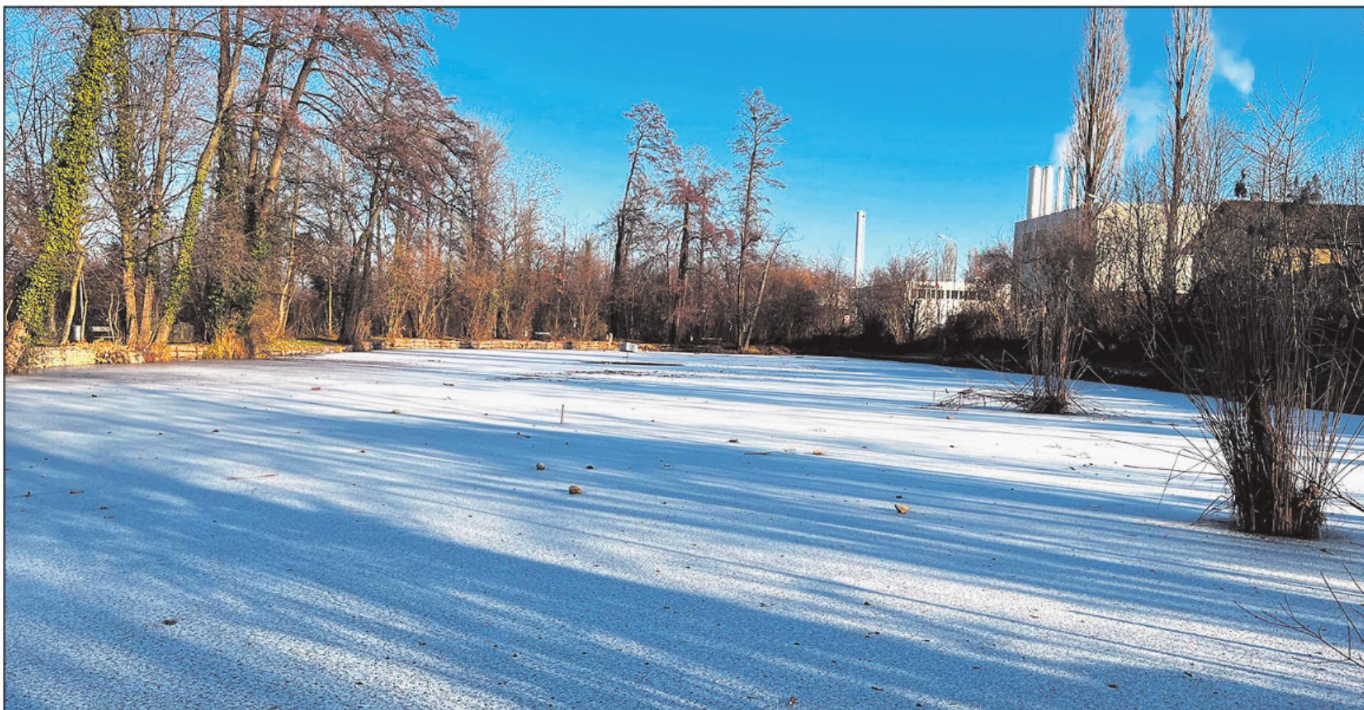 Eis im Weiher - Das Bild wird blockiert. – Möglicherweise durch einen aktiven Adblocker.