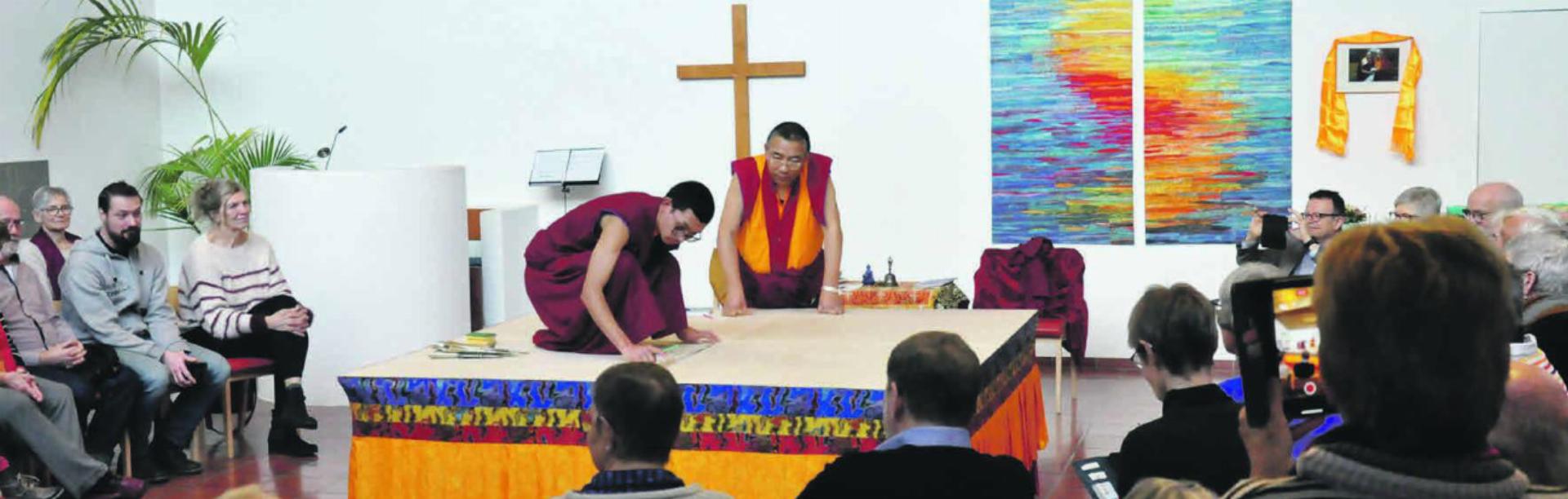 In Kaiseraugst ist ein Sandmandala am Entstehen - Das Bild wird blockiert. – Möglicherweise durch einen aktiven Adblocker.