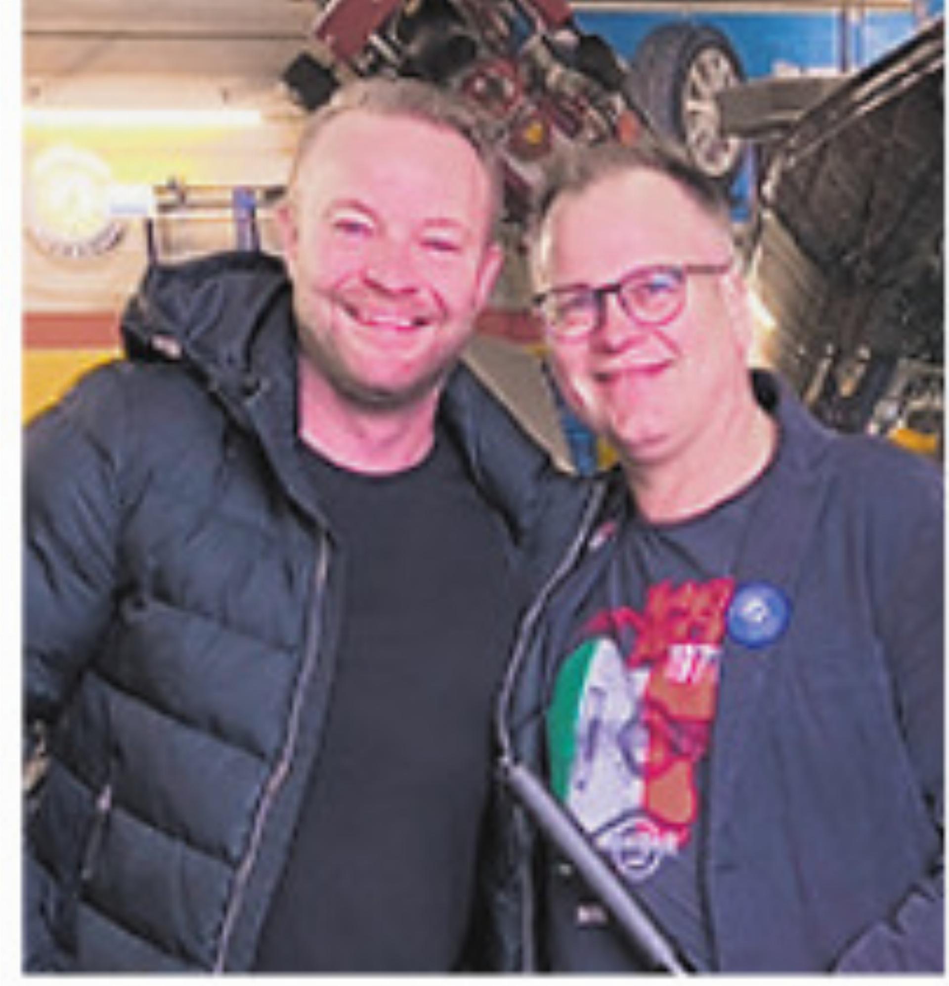 Reifenwechsel mit Oliver Jucker - Das Bild wird blockiert. – Möglicherweise durch einen aktiven Adblocker.