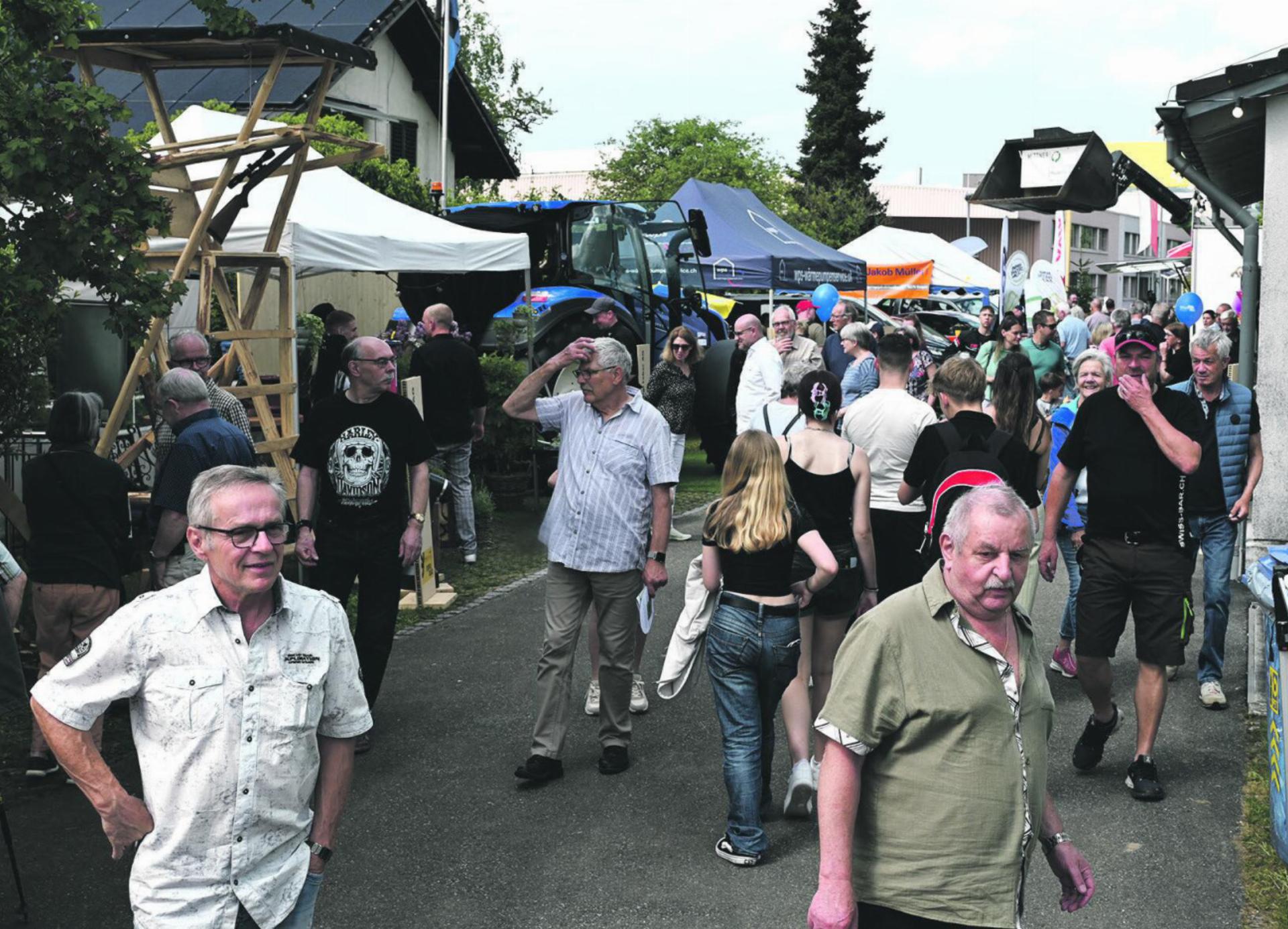 Volksfest mit Ausstellung in Etzgen