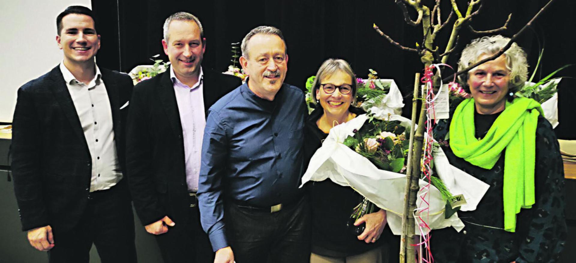 Im Zeichen von Verabschiedungen - Das Bild wird blockiert. – Möglicherweise durch einen aktiven Adblocker.