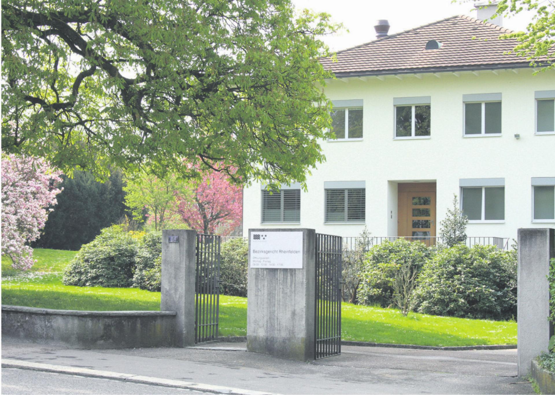 Viele Familienrechtsfälle an den Bezirksgerichten - Das Bild wird blockiert. – Möglicherweise durch einen aktiven Adblocker.