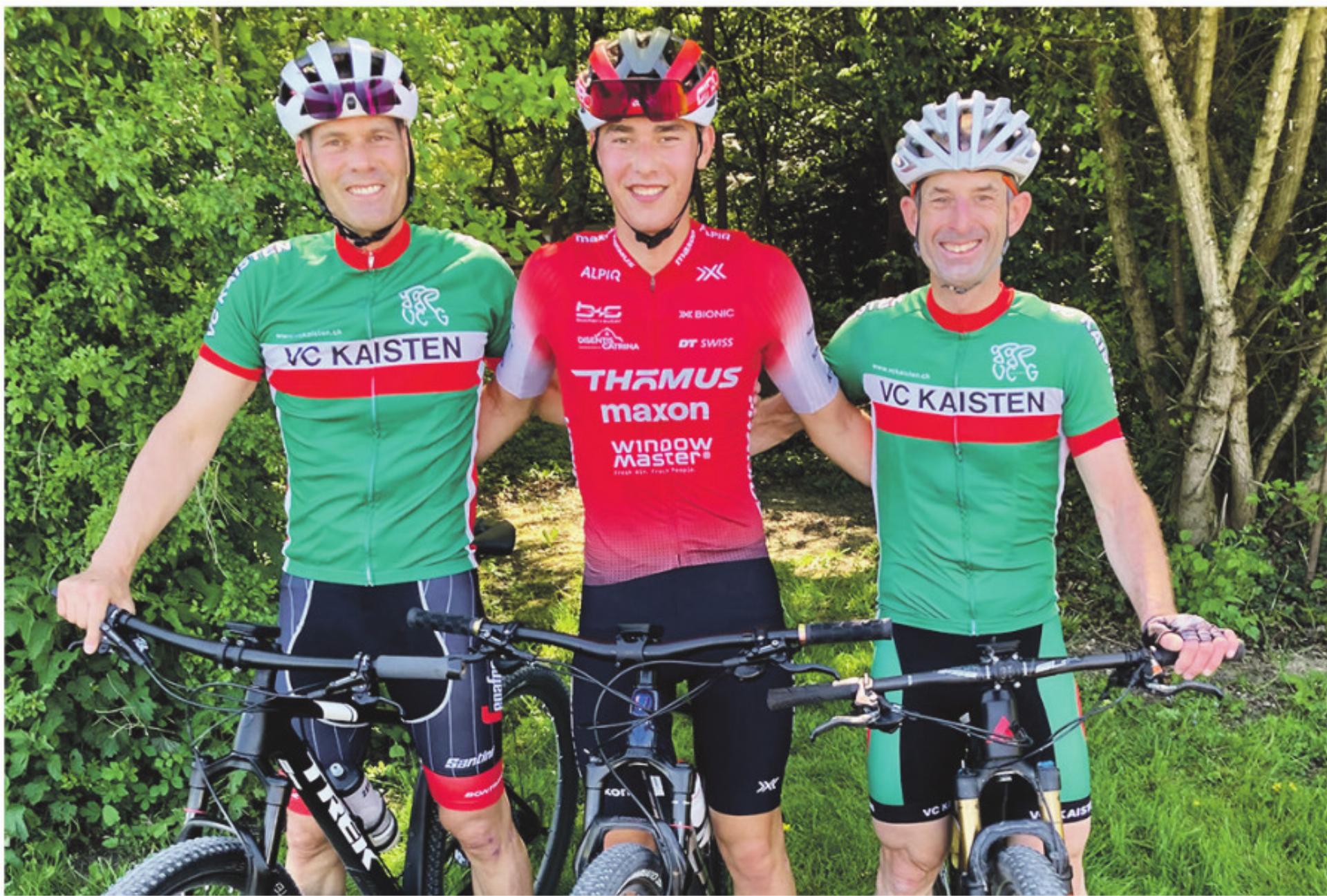 VELO-CLUB «GLÜCKAUF» KAISTEN: LARS EMMENEGGER VOR MARCEL HERZOG UND RENÉ EMMENEGGER - Das Bild wird blockiert. – Möglicherweise durch einen aktiven Adblocker.