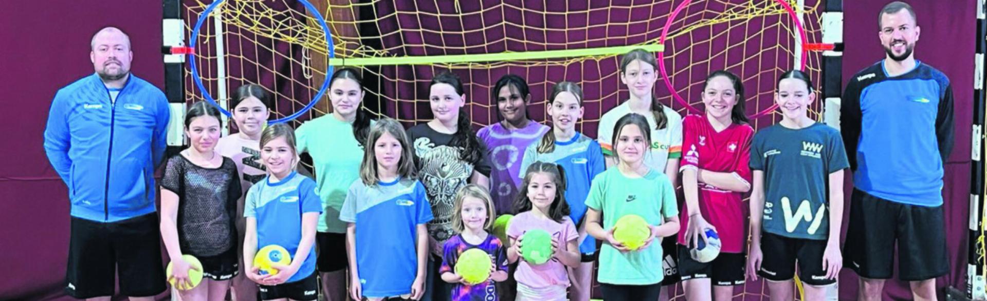 Seit Mitte März gibt es für die Mädchen in Stein ein Handballtraining. Foto: zVg
