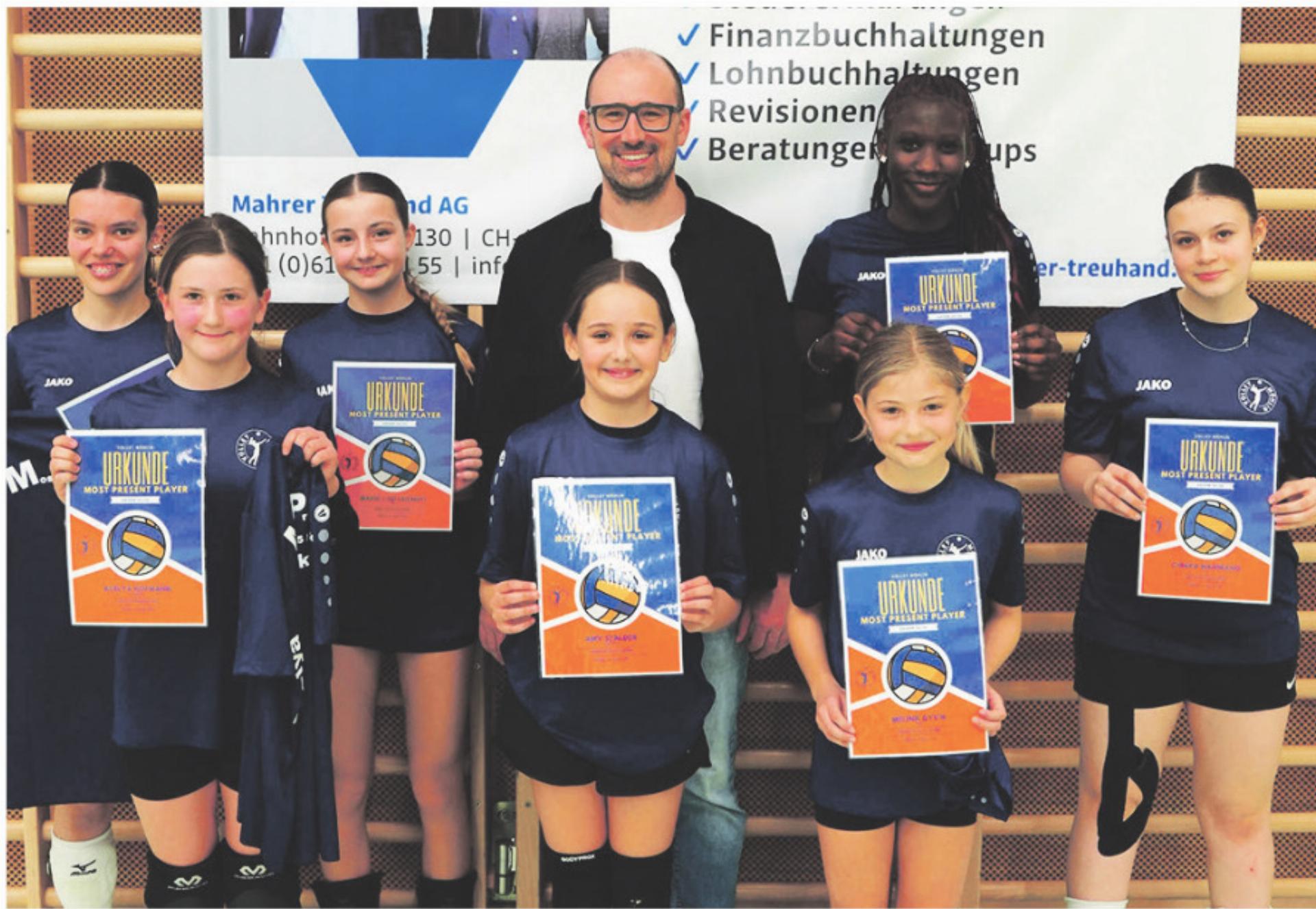 Nachwuchsspielerinnen gekürt - Das Bild wird blockiert. – Möglicherweise durch einen aktiven Adblocker.