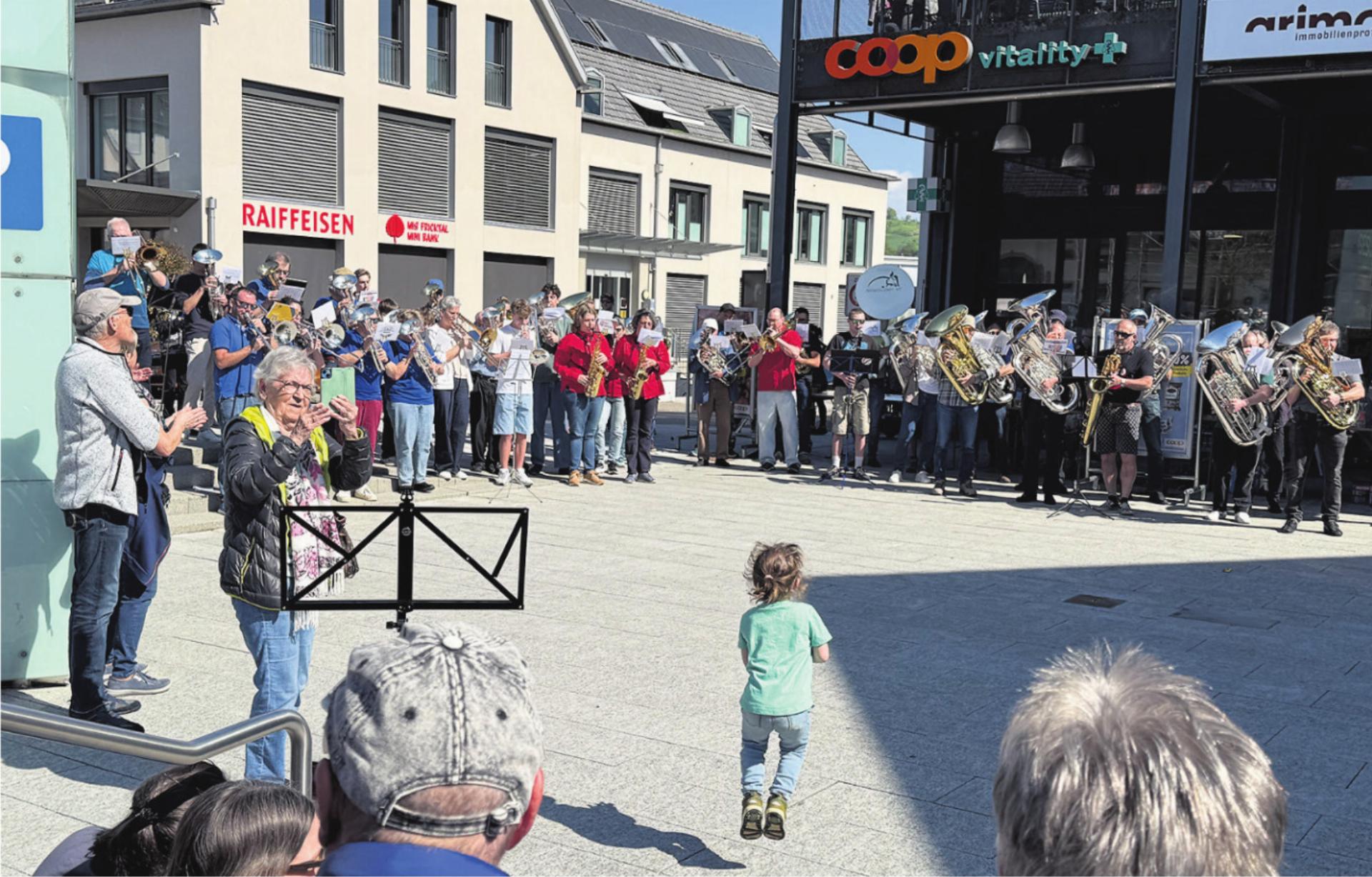 Gemeinsam den Ton angeben - Das Bild wird blockiert. – Möglicherweise durch einen aktiven Adblocker.