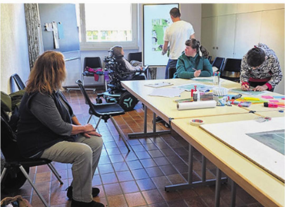 Ideen für den Begegnungsplatz werden gesammelt. Ideen für den Begegnungsplatz werden gesammelt.