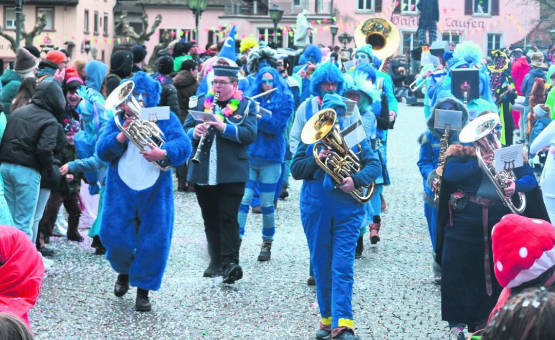 Die Stadtmusik Laufenburg, dieses Jahr ganz in Blau.