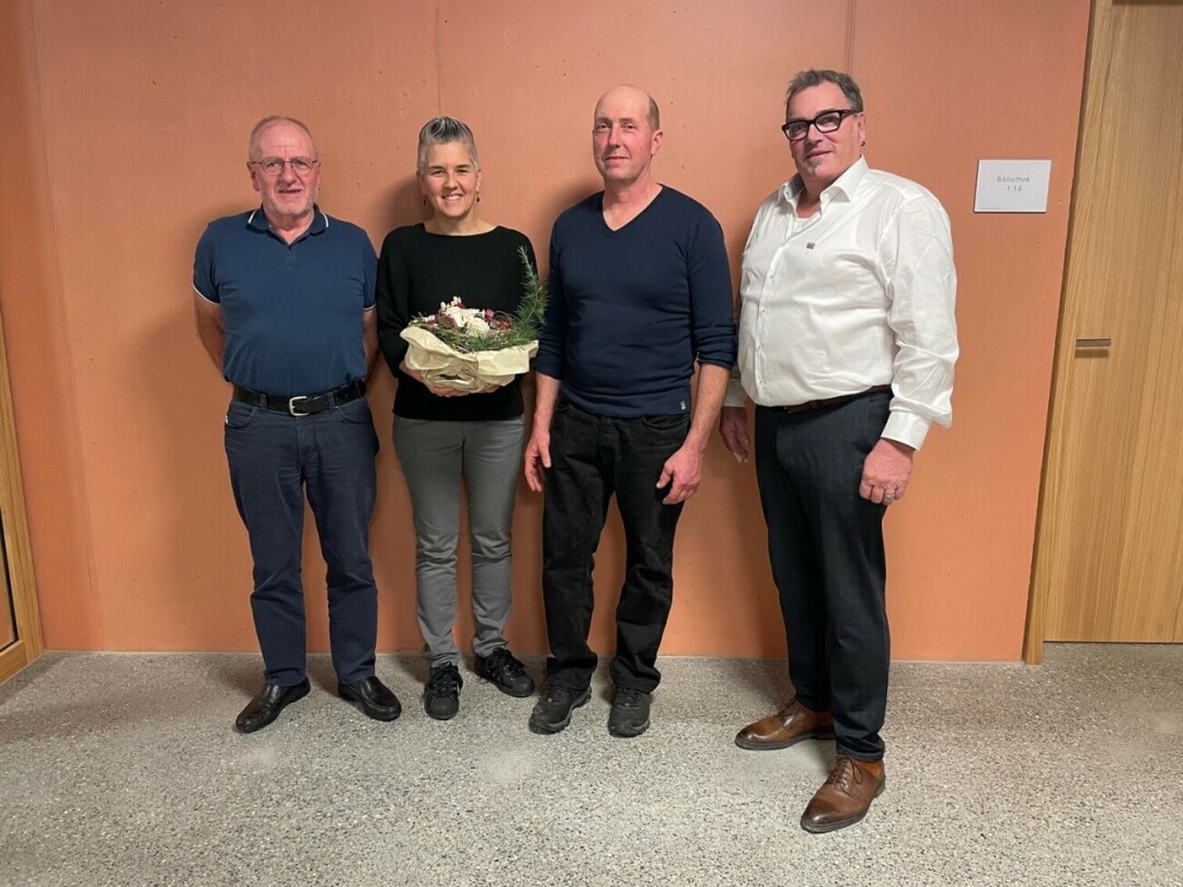 Die verabschiedeten Kommissionsmitglieder v.l.n.r. Hubert Oeschger, Yvonne Erdin, Emanuel Senn, GA Thomas Szabo Die verabschiedeten Kommissionsmitglieder v.l.n.r. Hubert Oeschger, Yvonne Erdin, Emanuel Senn, GA Thomas Szabo