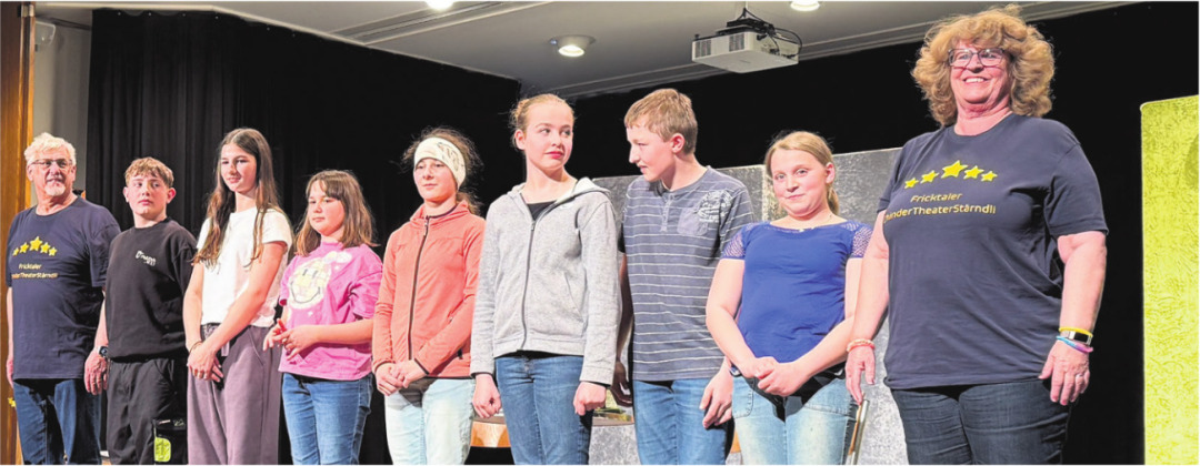 Sieben auf einen Streich flankiert von Urs und Anita Stammbach-Bindt. Fotos: Simone Rufli Sieben auf einen Streich flankiert von Urs und Anita Stammbach-Bindt. Fotos: Simone Rufli