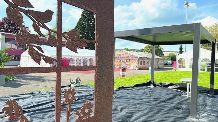 Vorboten eines regionalen Grossanlasses: das Ausstellungsgelände der Expo Duo in Etzgen am Montag dieser Woche. Foto: Simone Rufli