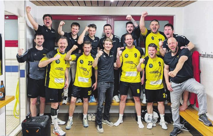 Das Team der HSG Eiken freut sich über den Sieg. Foto: zVg