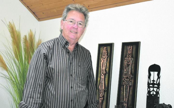 Marcel Grossenbacher in seiner Wohnung in Kaisten. Foto: Susanne Hörth