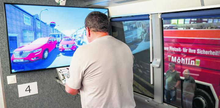 Brandbekämpfung am Bildschirm: mehr als bloss ein bisschen «gamen». Foto: Christian Sägesser