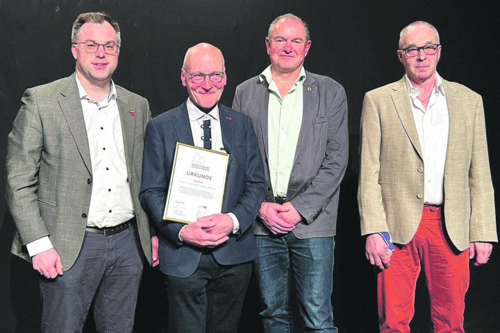 Bürgermeister Ulrich Krieger (von links), Burgschreiber Knut Diers, Stadtammann Herbert Weiss und Martin Willi. Foto: Charlotte Fröse