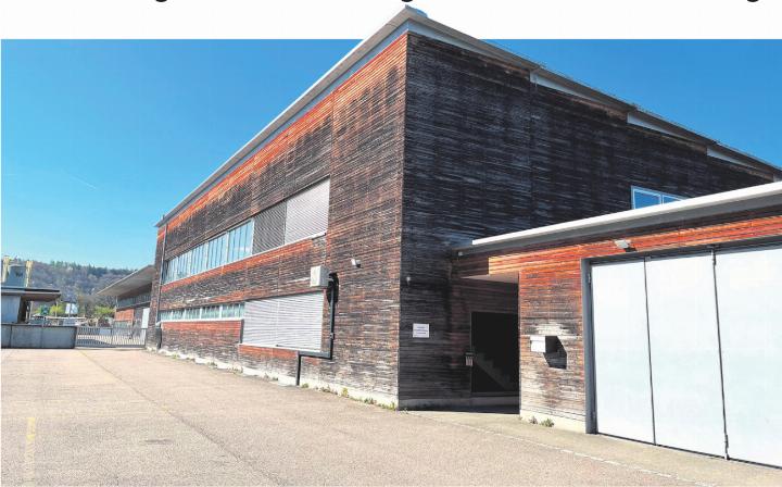 Ein Grossaufmarsch wird erwartet: Im Rheinfelder Feuerwehrgebäude wird die Gerichtsverhandlung durchgeführt. Foto: Valentin Zumsteg