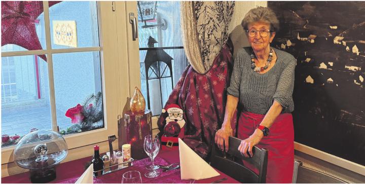 Annerös Rickenbach ist froh, dass sie wieder Gäste bewirten darf. Foto: Simone Rufli Annerös Rickenbach ist froh, dass sie wieder Gäste bewirten darf. Foto: Simone Rufli