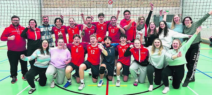 Die Jungs und Mädels von Volley Smash 05 Laufenburg-Kaisten freuen sich über ihren Einzug in den Aargauer Cup-Halbfinal. Foto: zVg
