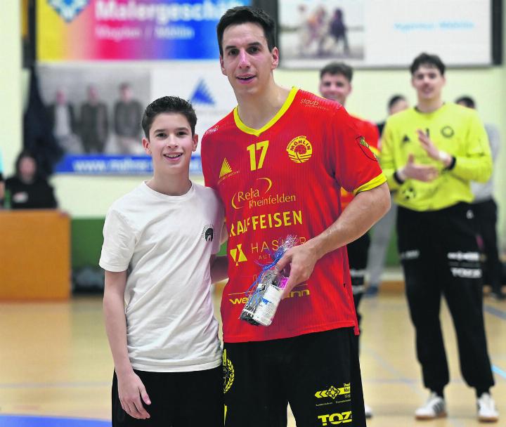 Auch die zwölf Tore von Topscorer Lucas Grandi reichten nicht zum Sieg gegen Handball Bern. Foto: Christine Steck