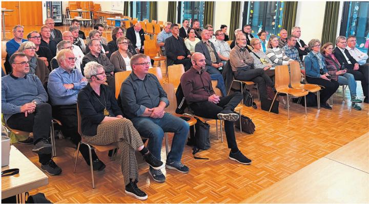 Die 28. Abgeordnetenversammlung von Fricktal Regio fand in Eiken statt. Foto: Susanne Hörth Die 28. Abgeordnetenversammlung von Fricktal Regio fand in Eiken statt. Foto: Susanne Hörth
