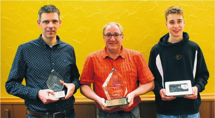 Gewinner kl. Meisterschaft: Marco Leupi (von links); Gewinner gr. Meisterschaft Andi Erdin und Gewinner Nachwuchsmeisterschaft Luca Moser. Foto: zVg